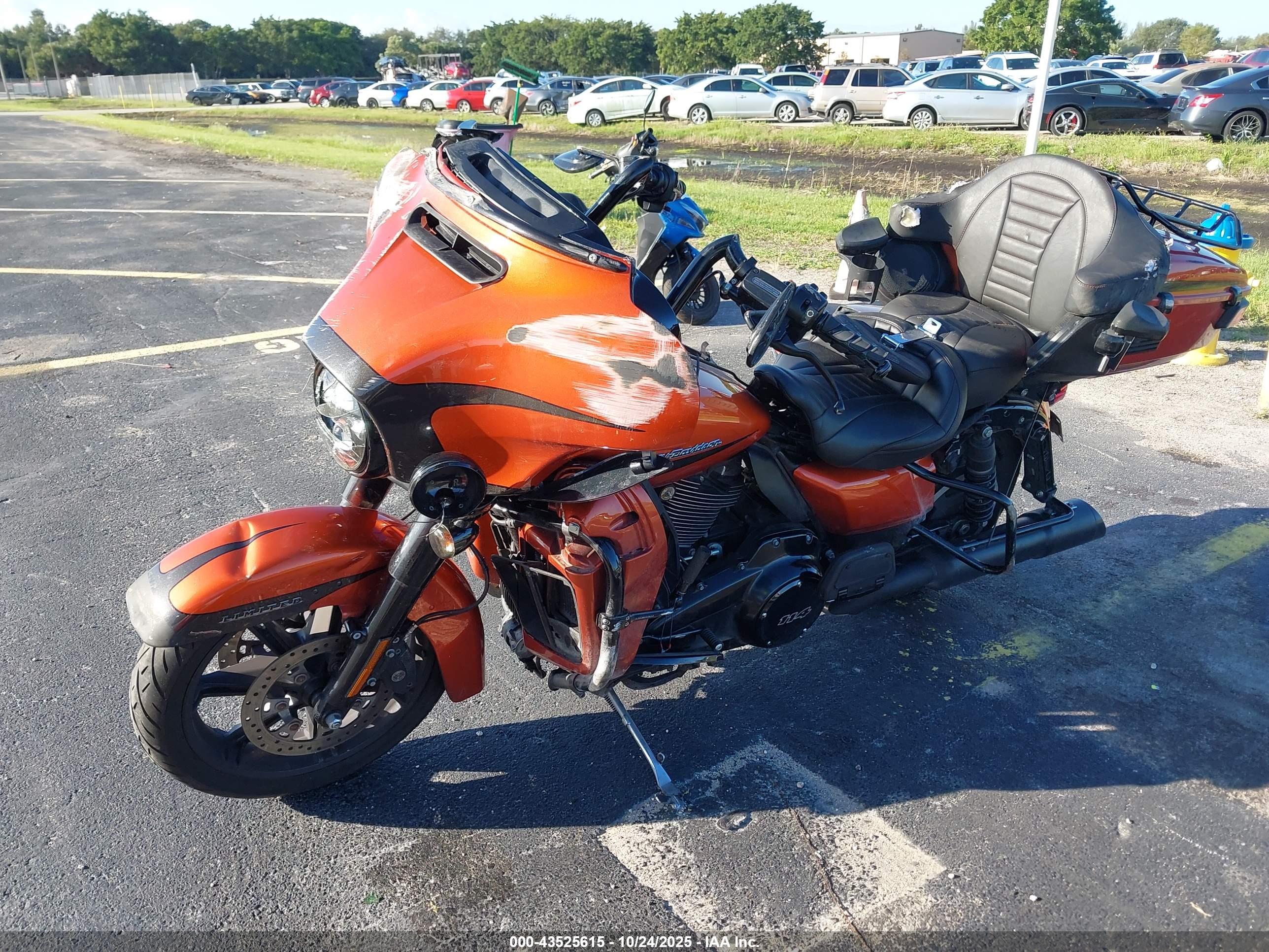 HARLEY-DAVIDSON FLHTK image 2