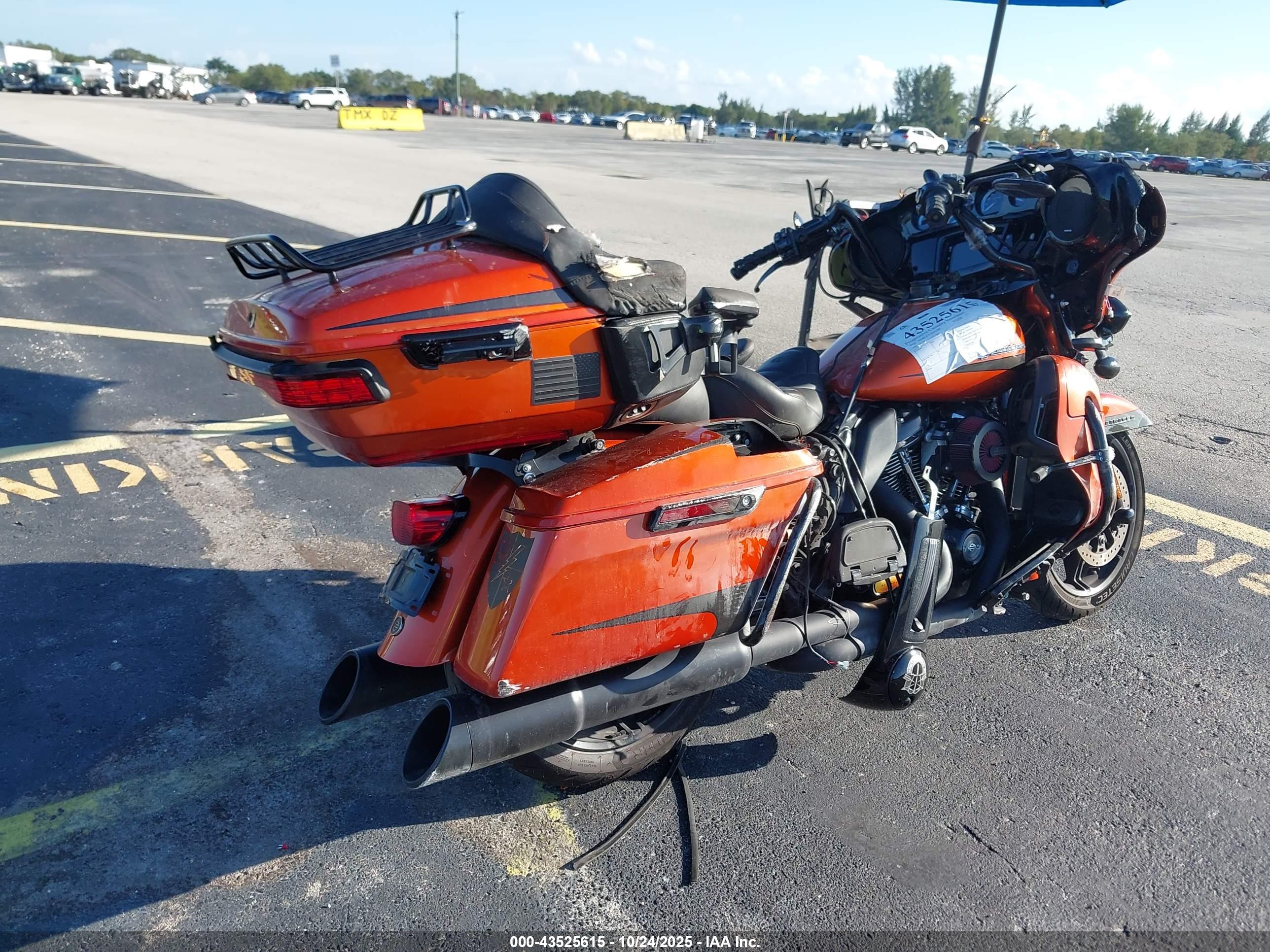 HARLEY-DAVIDSON FLHTK image 4