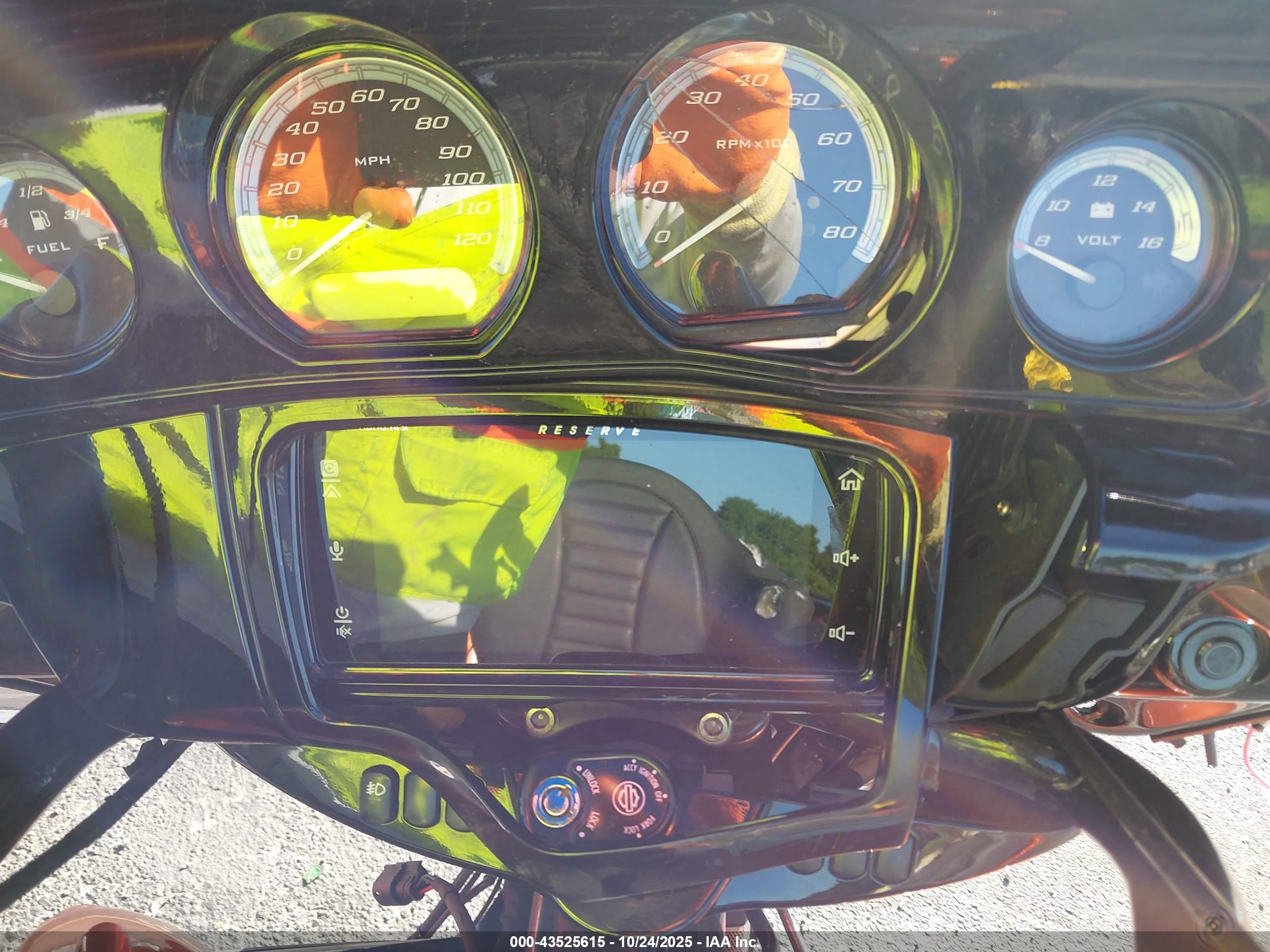 HARLEY-DAVIDSON FLHTK image 7