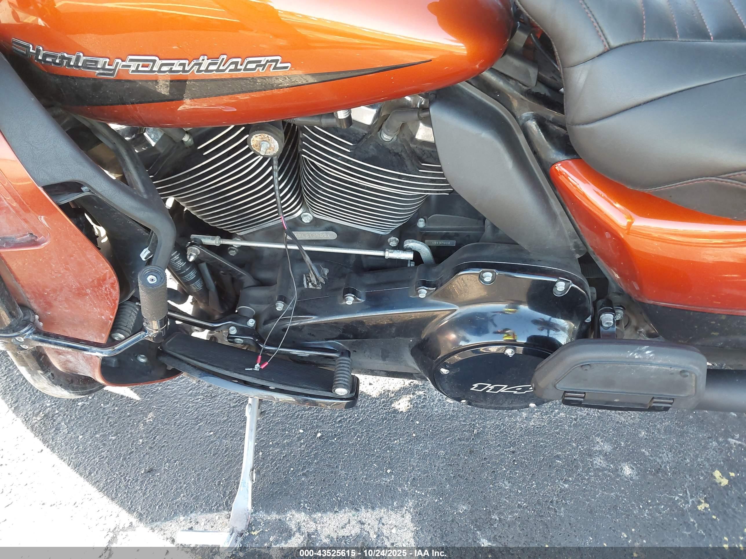 HARLEY-DAVIDSON FLHTK image 9