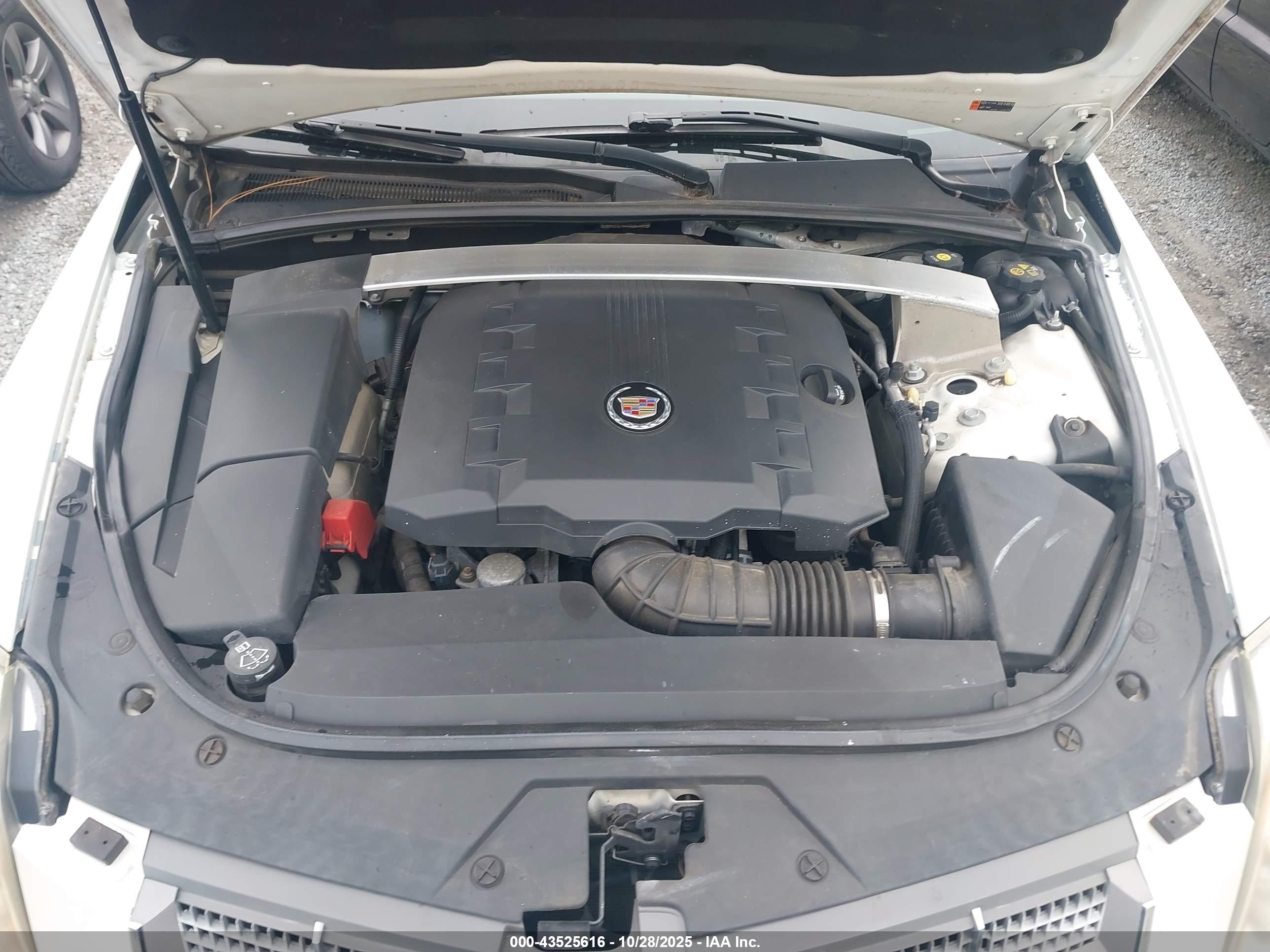 CADILLAC CTS image 10