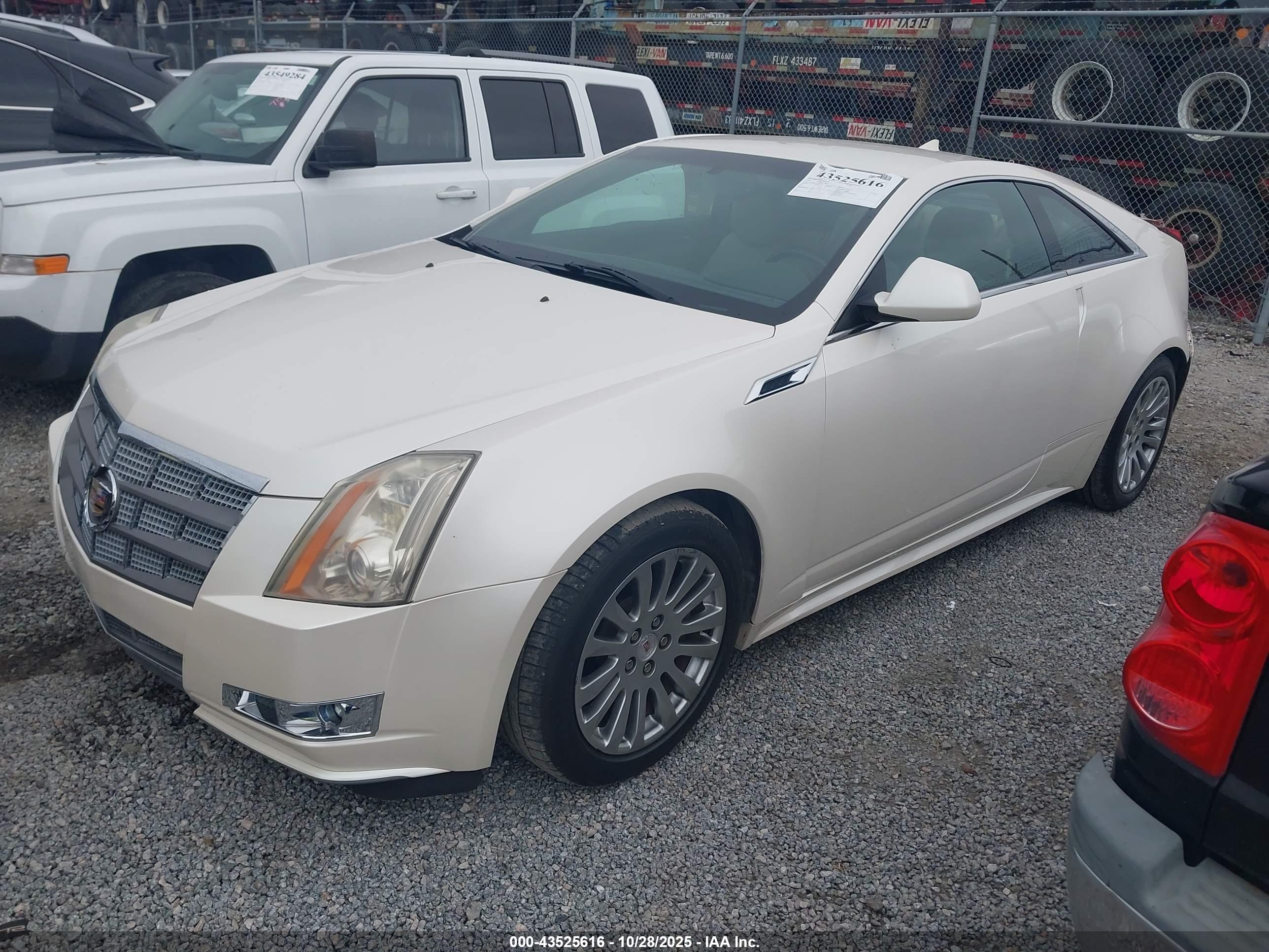 CADILLAC CTS image 2