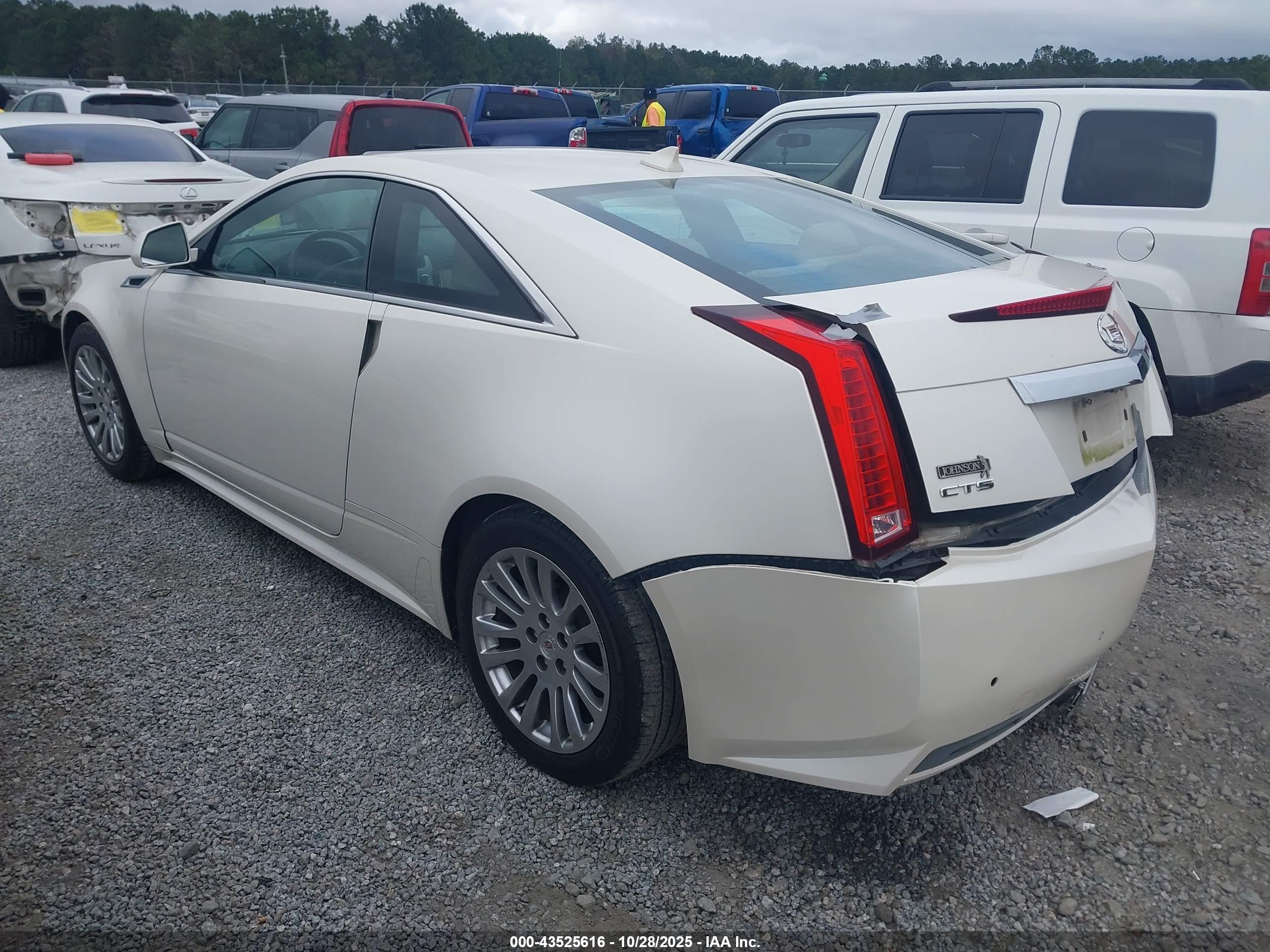 CADILLAC CTS image 3