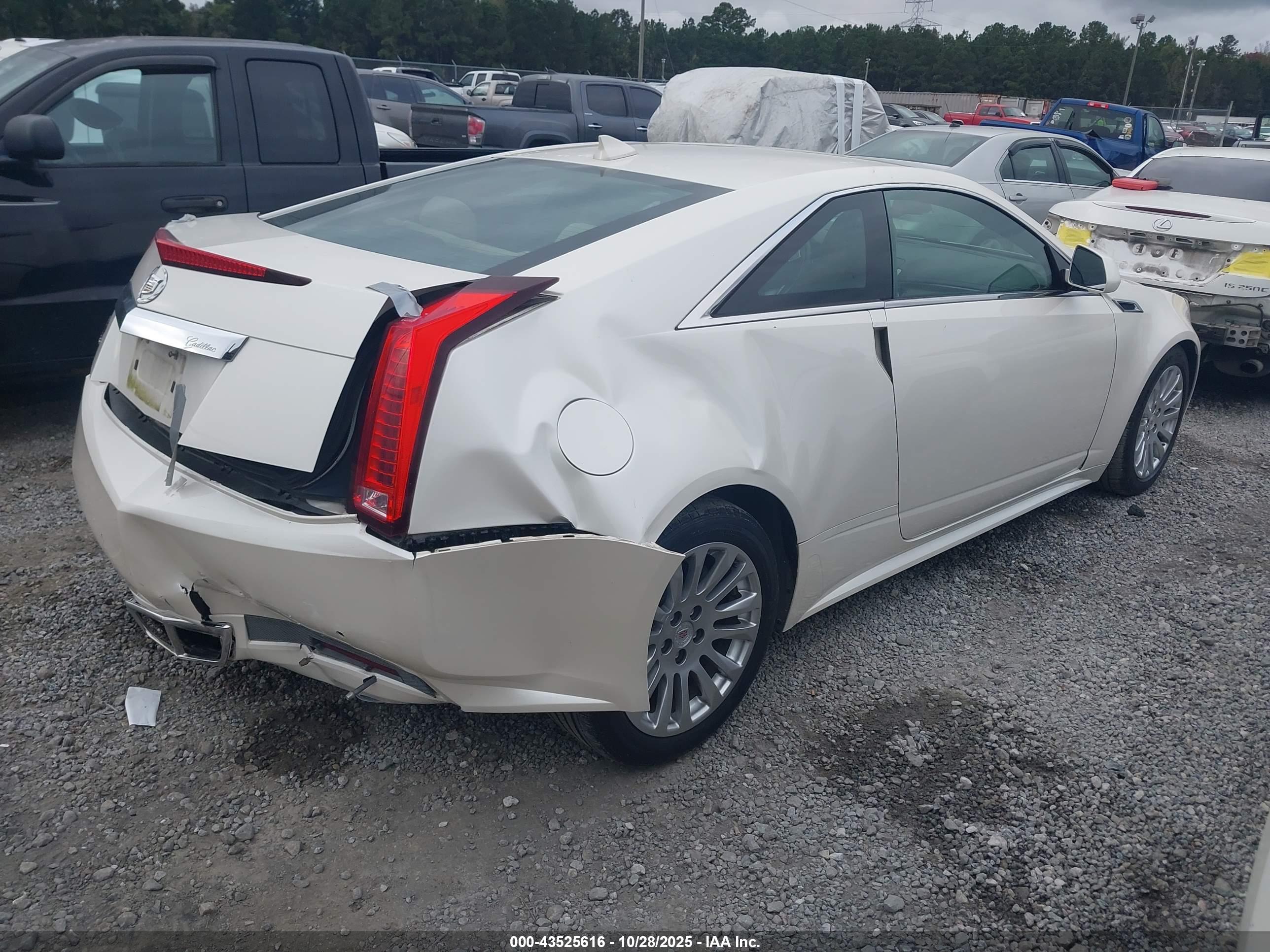 CADILLAC CTS image 4