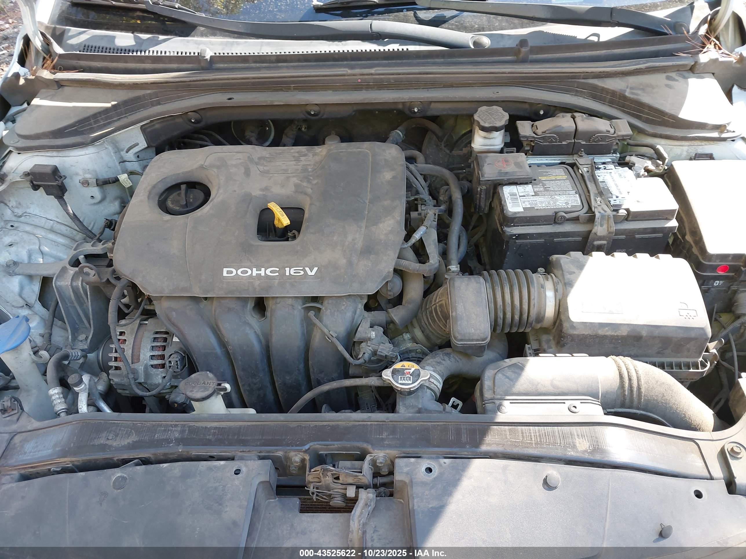 HYUNDAI ELANTRA image 10