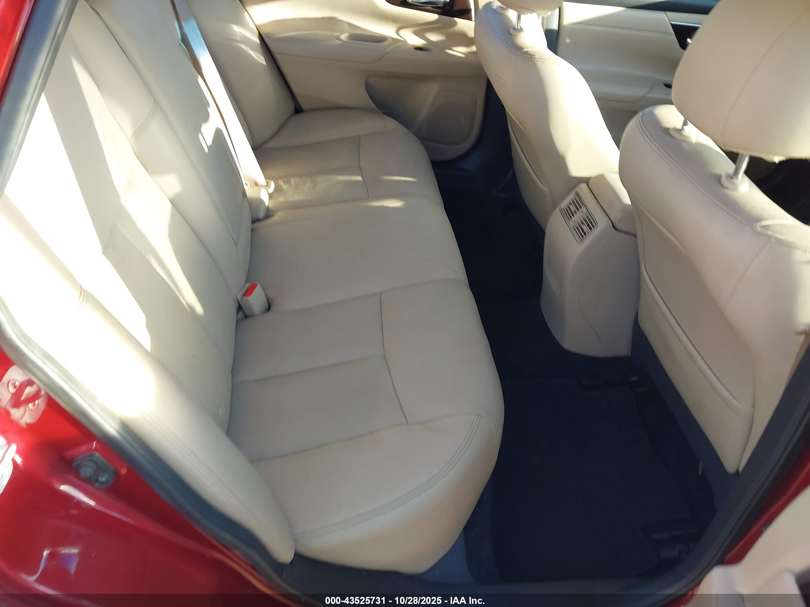 NISSAN ALTIMA image 8