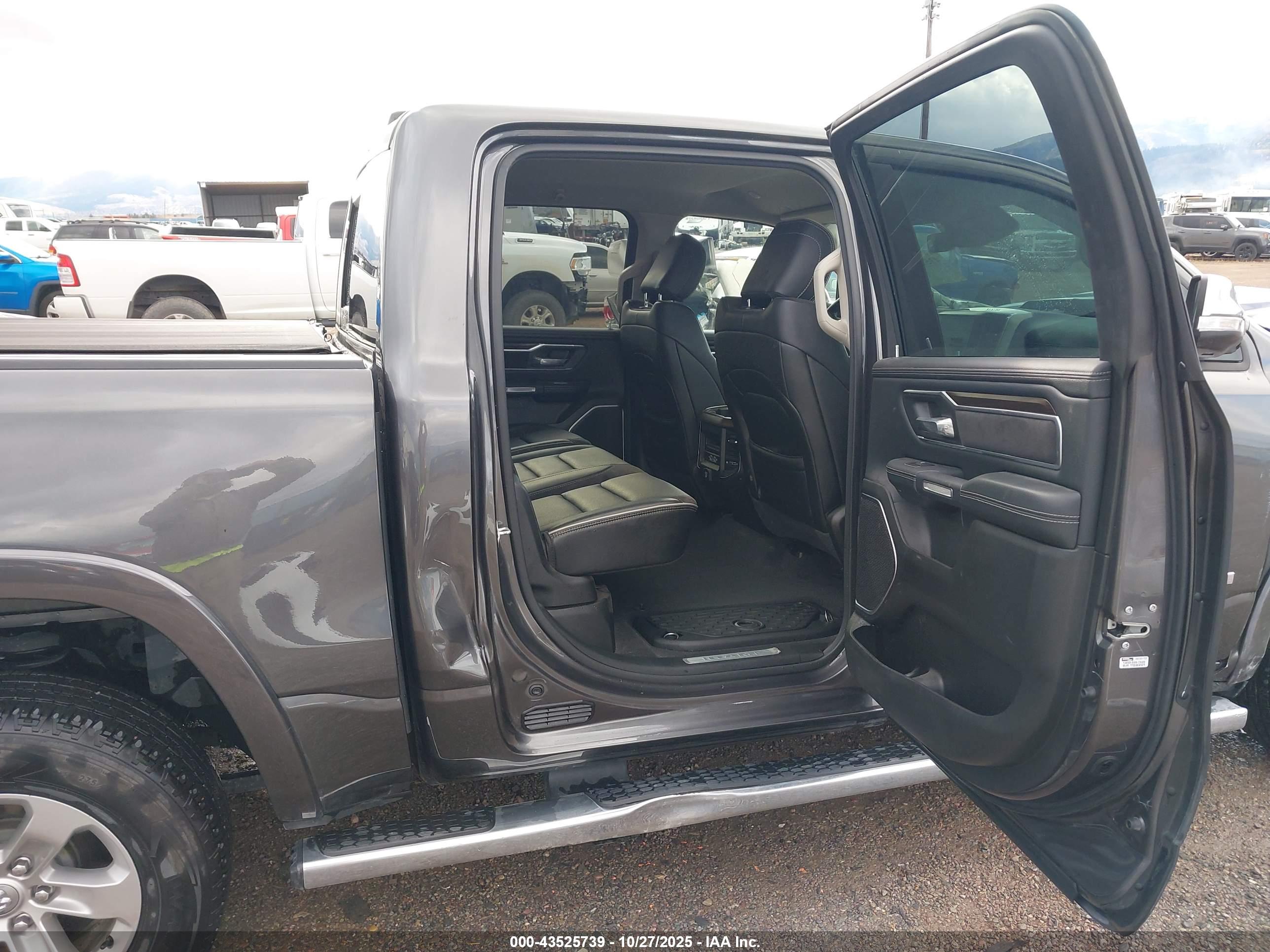 RAM 1500 image 8