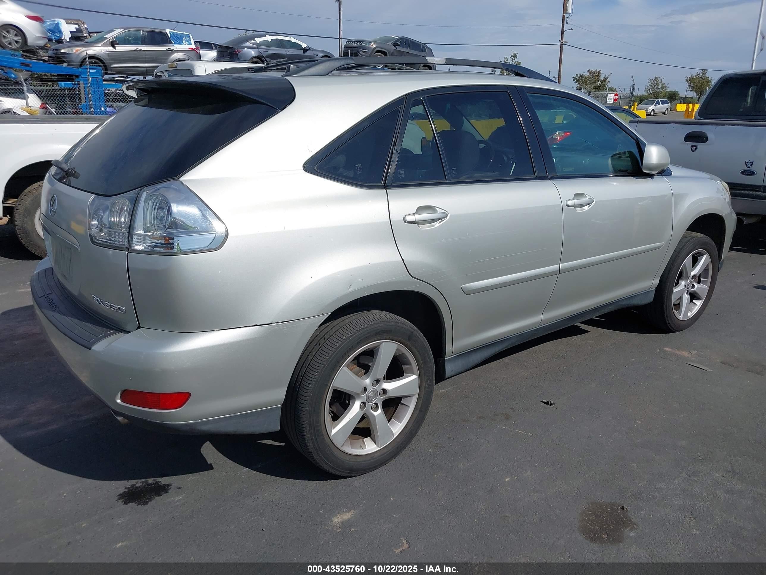 LEXUS RX image 4