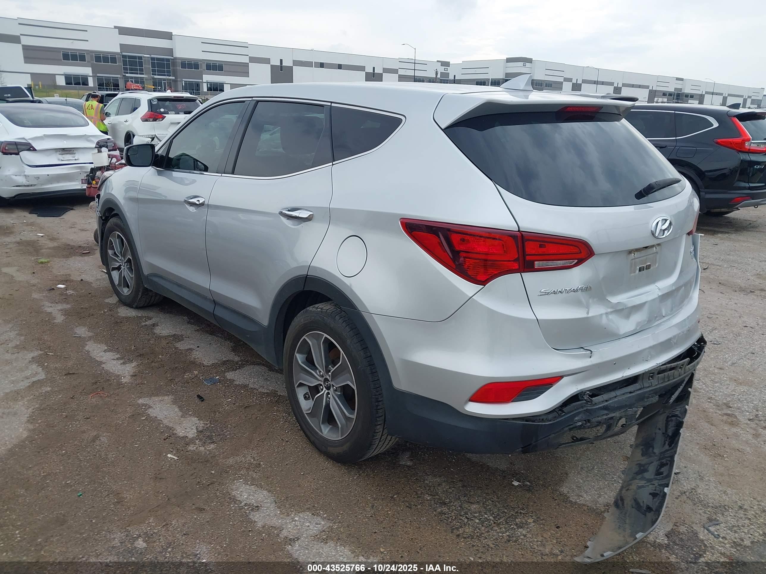 HYUNDAI SANTA image 3