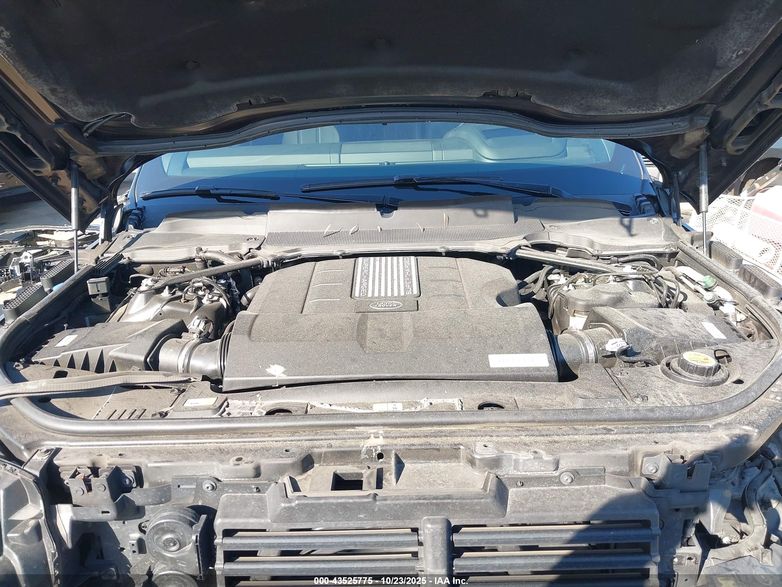 LAND ROVER image 10