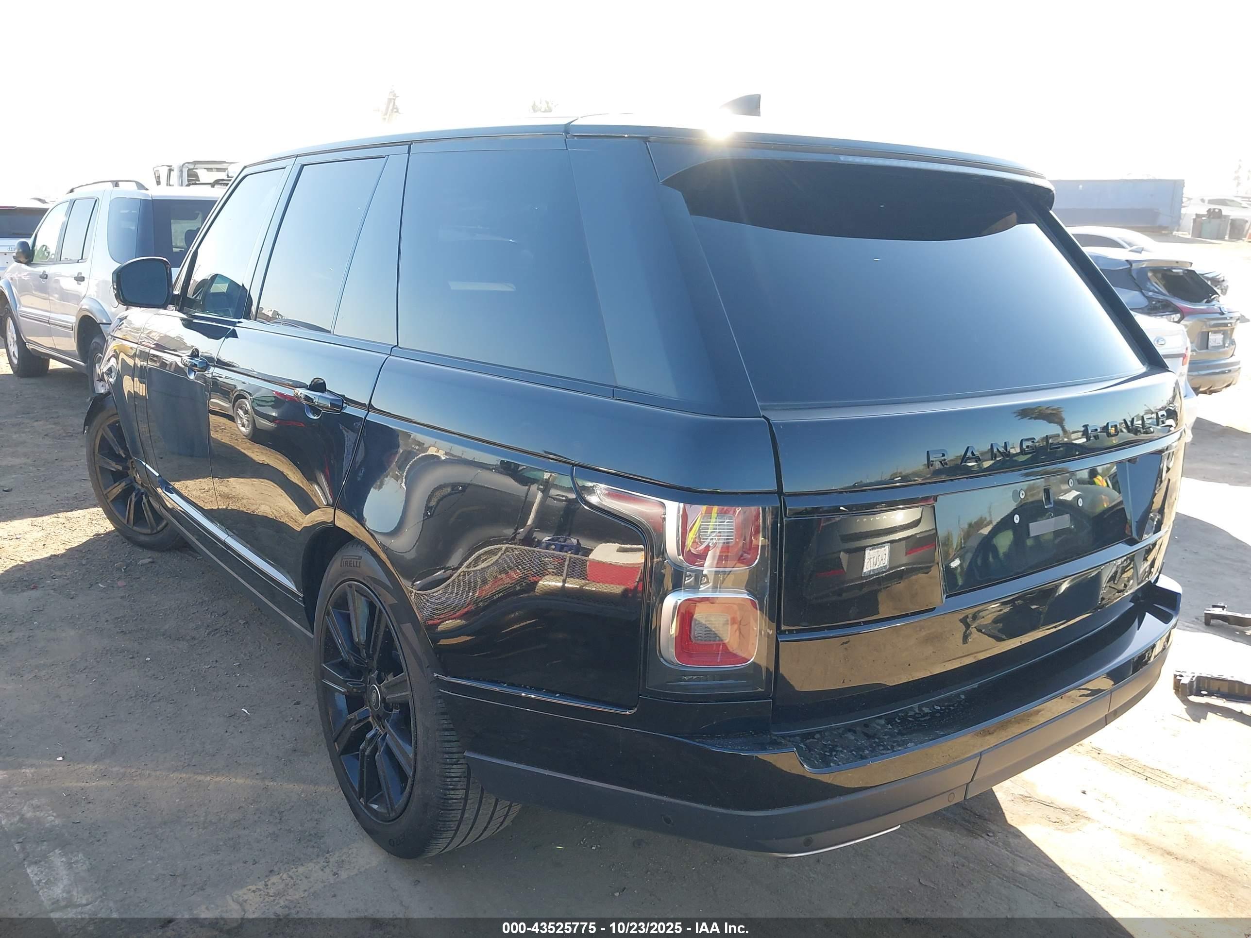 LAND ROVER image 3