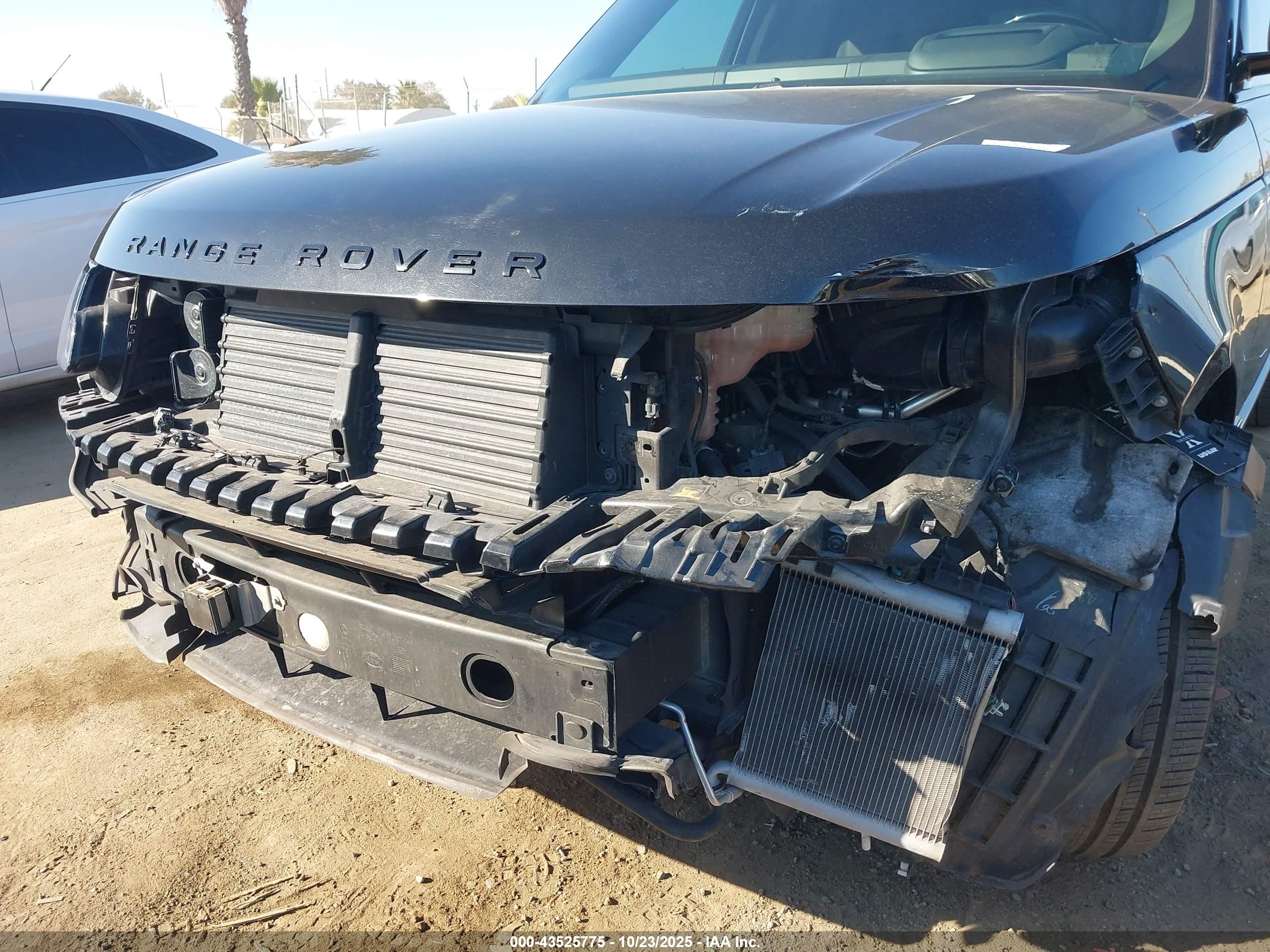 LAND ROVER image 6
