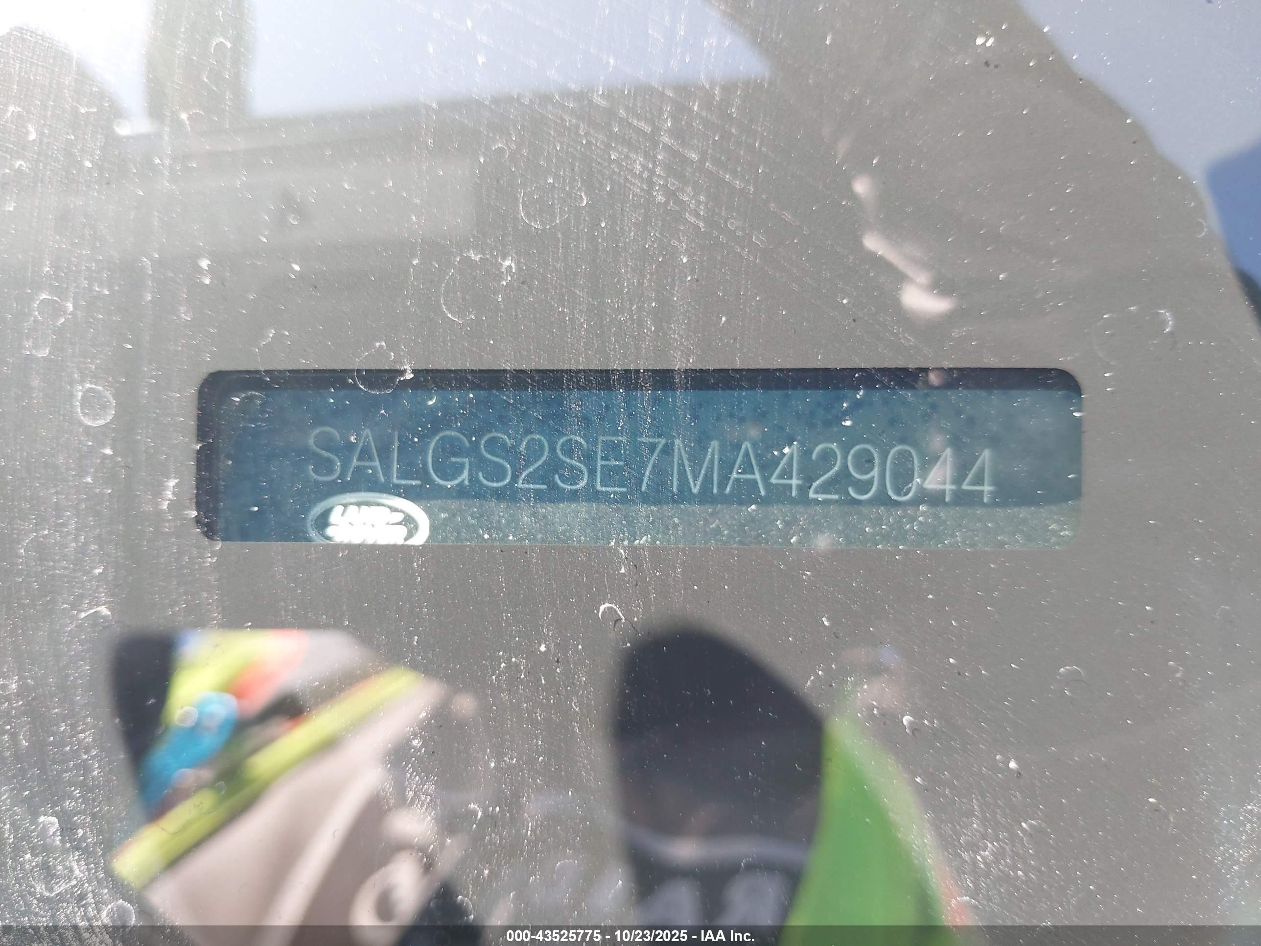 LAND ROVER image 9