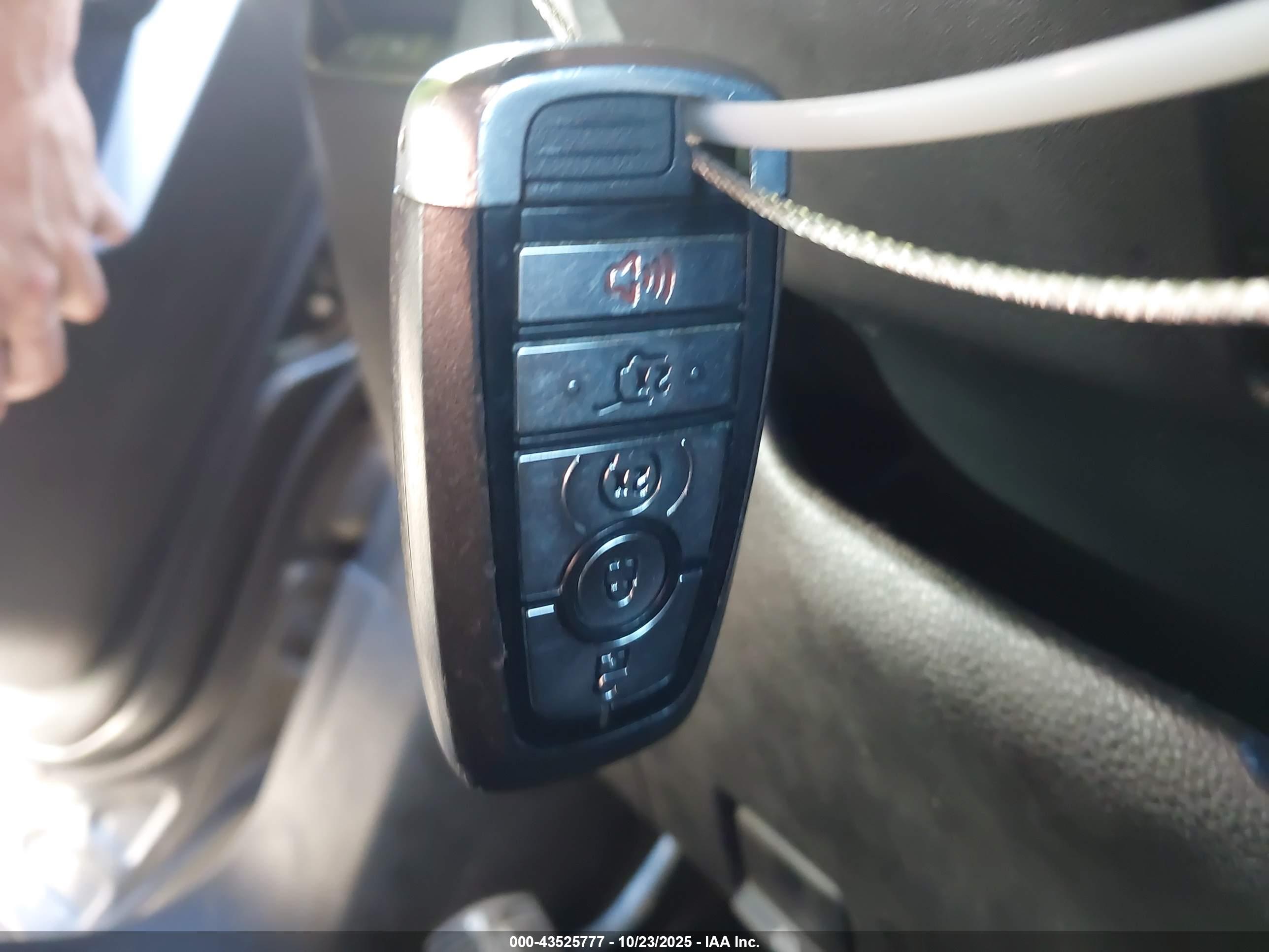 FORD EXPLORER image 11