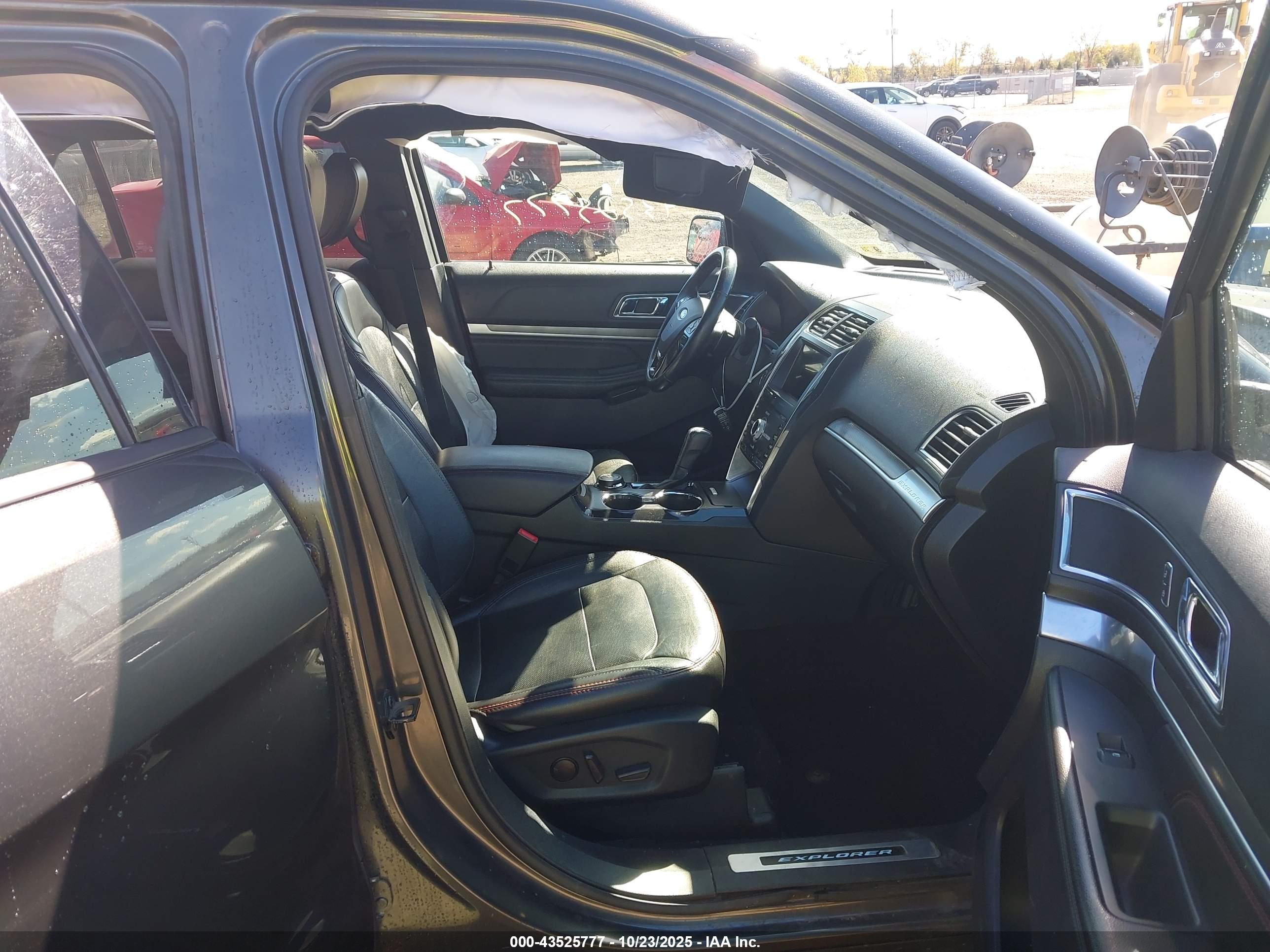 FORD EXPLORER image 5