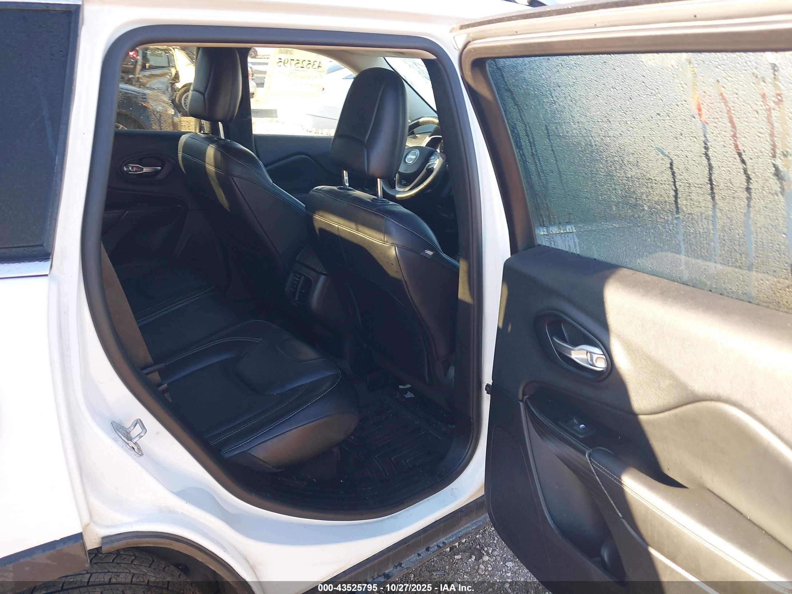 JEEP CHEROKEE image 8