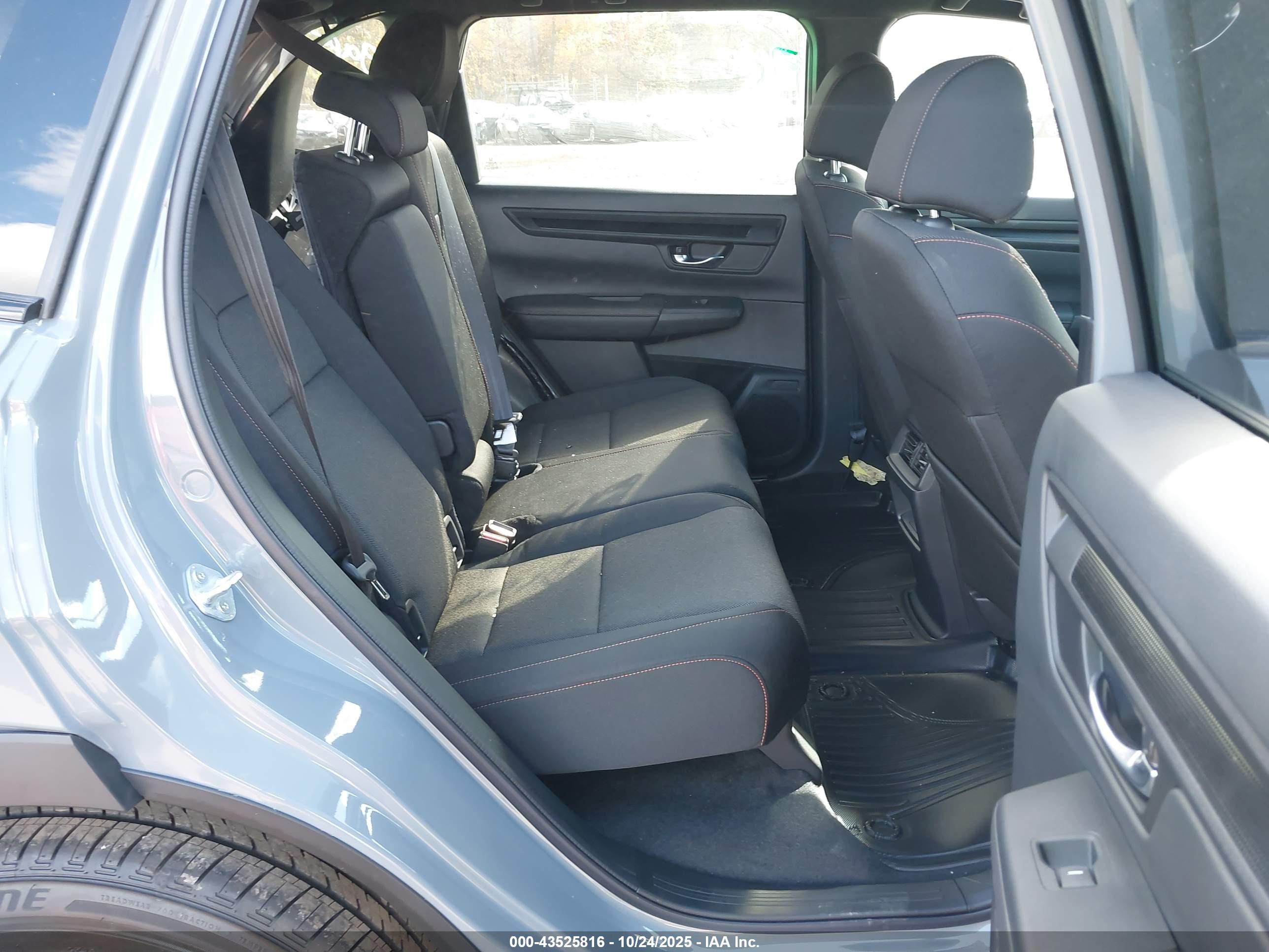 HONDA CR-V image 8