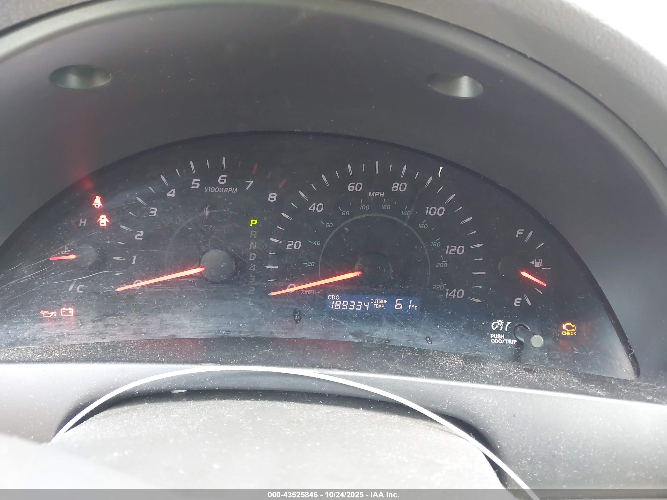 TOYOTA CAMRY image 7