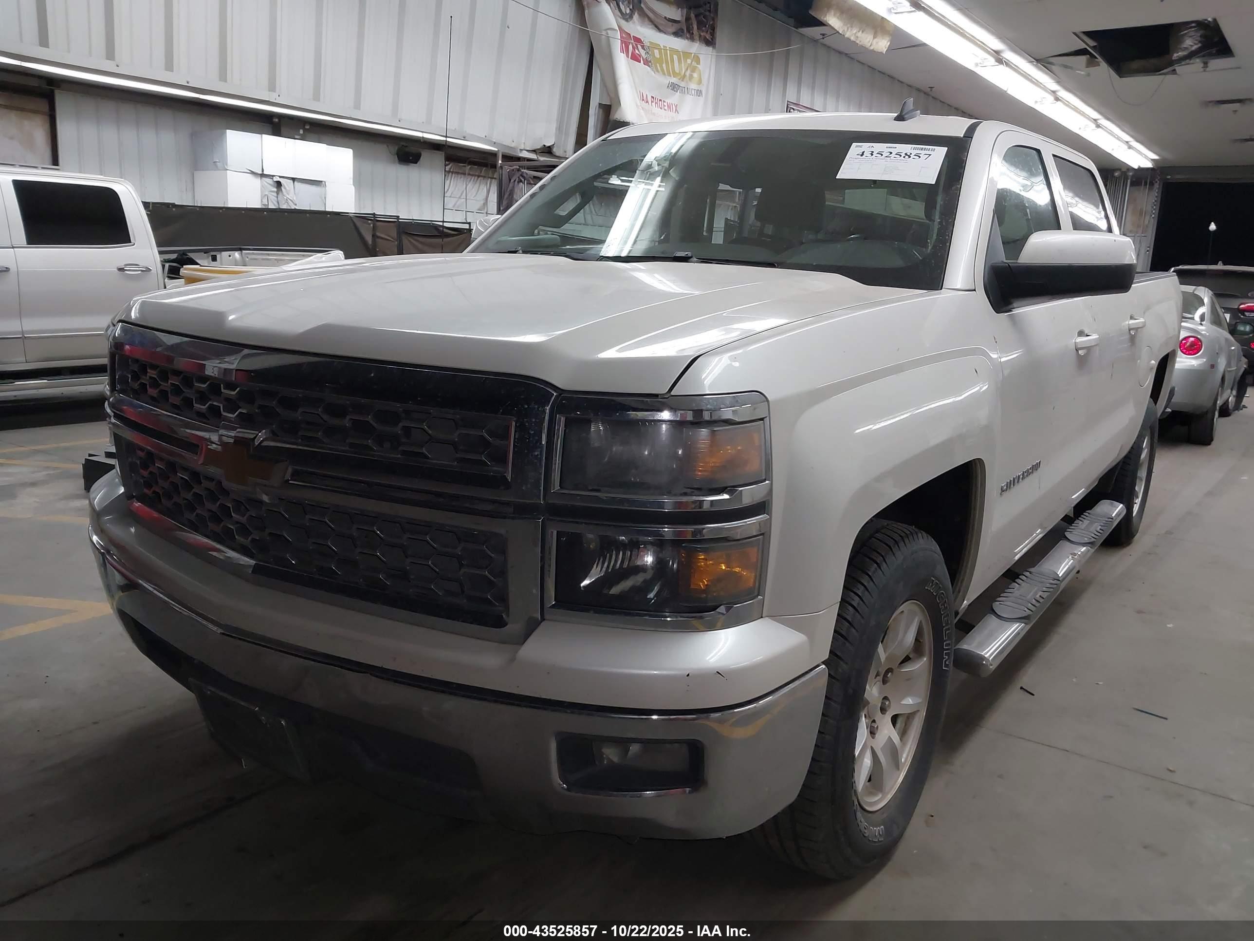 CHEVROLET SILVERADO image 2