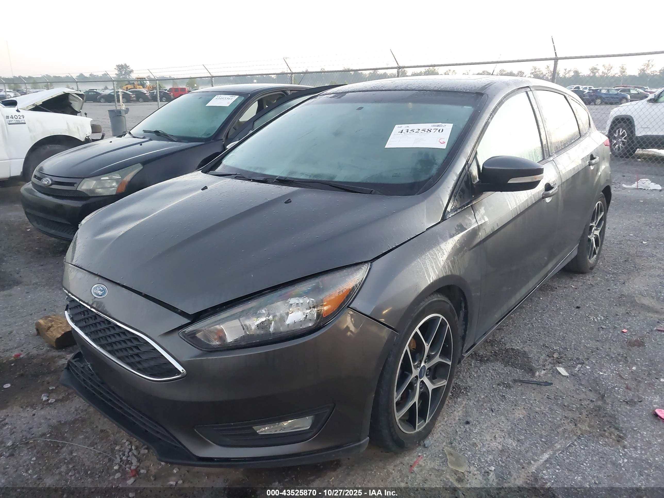 FORD FOCUS image 2