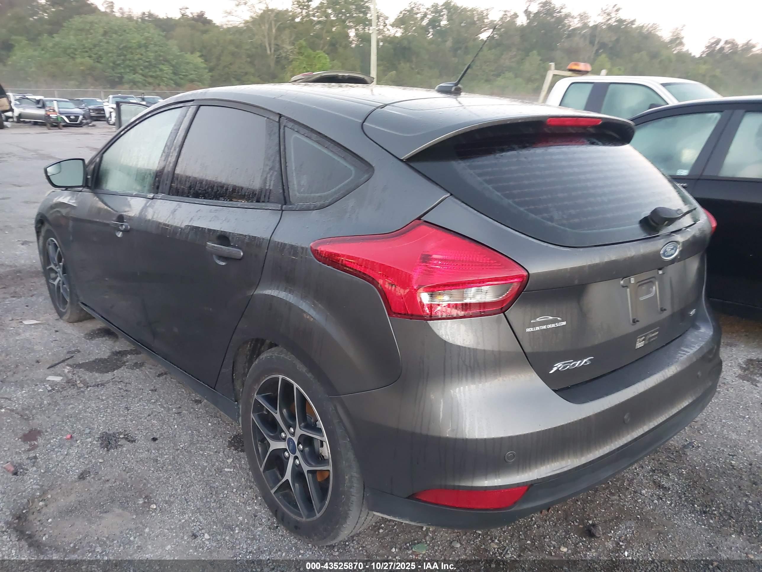 FORD FOCUS image 3