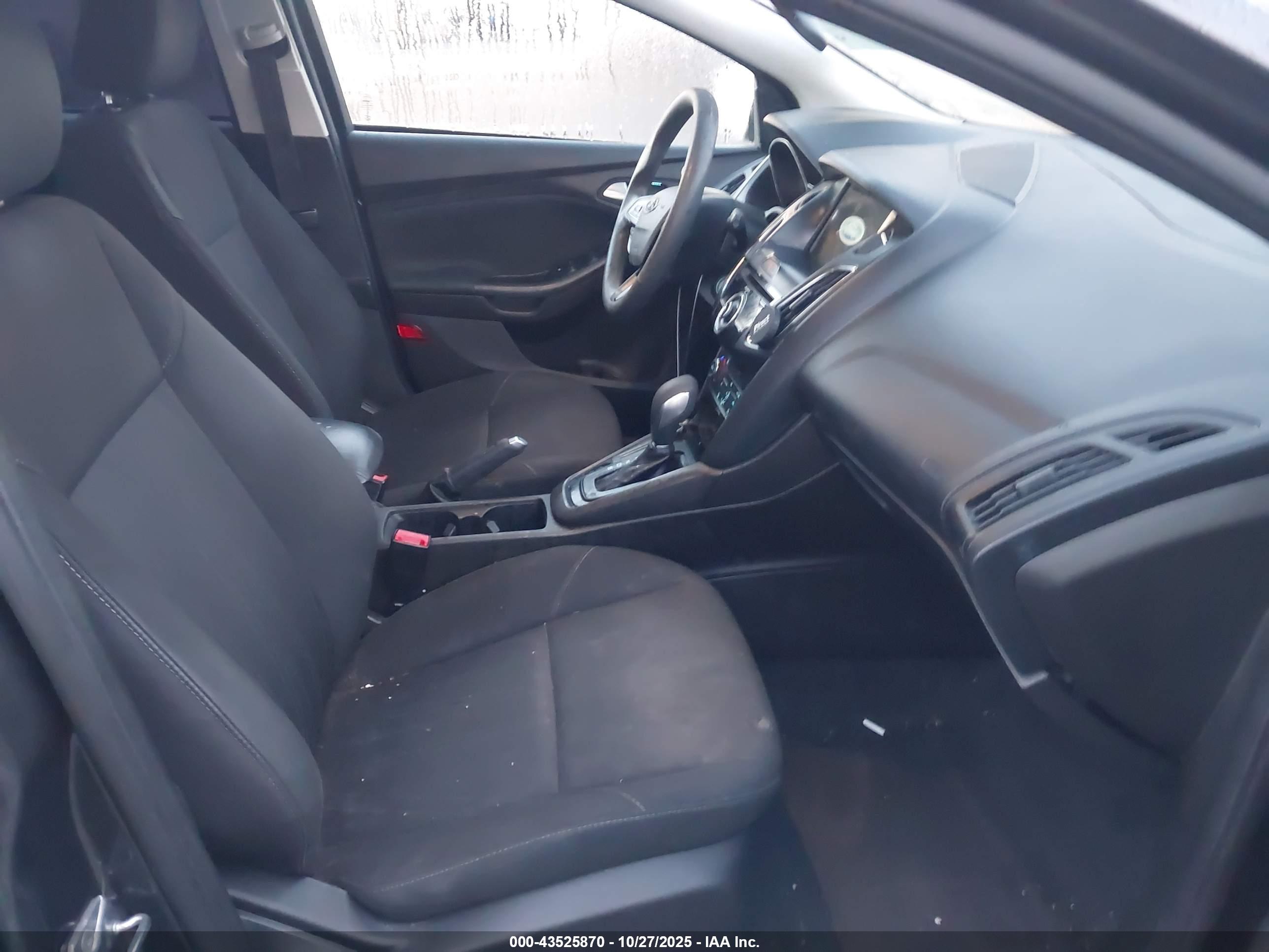 FORD FOCUS image 5