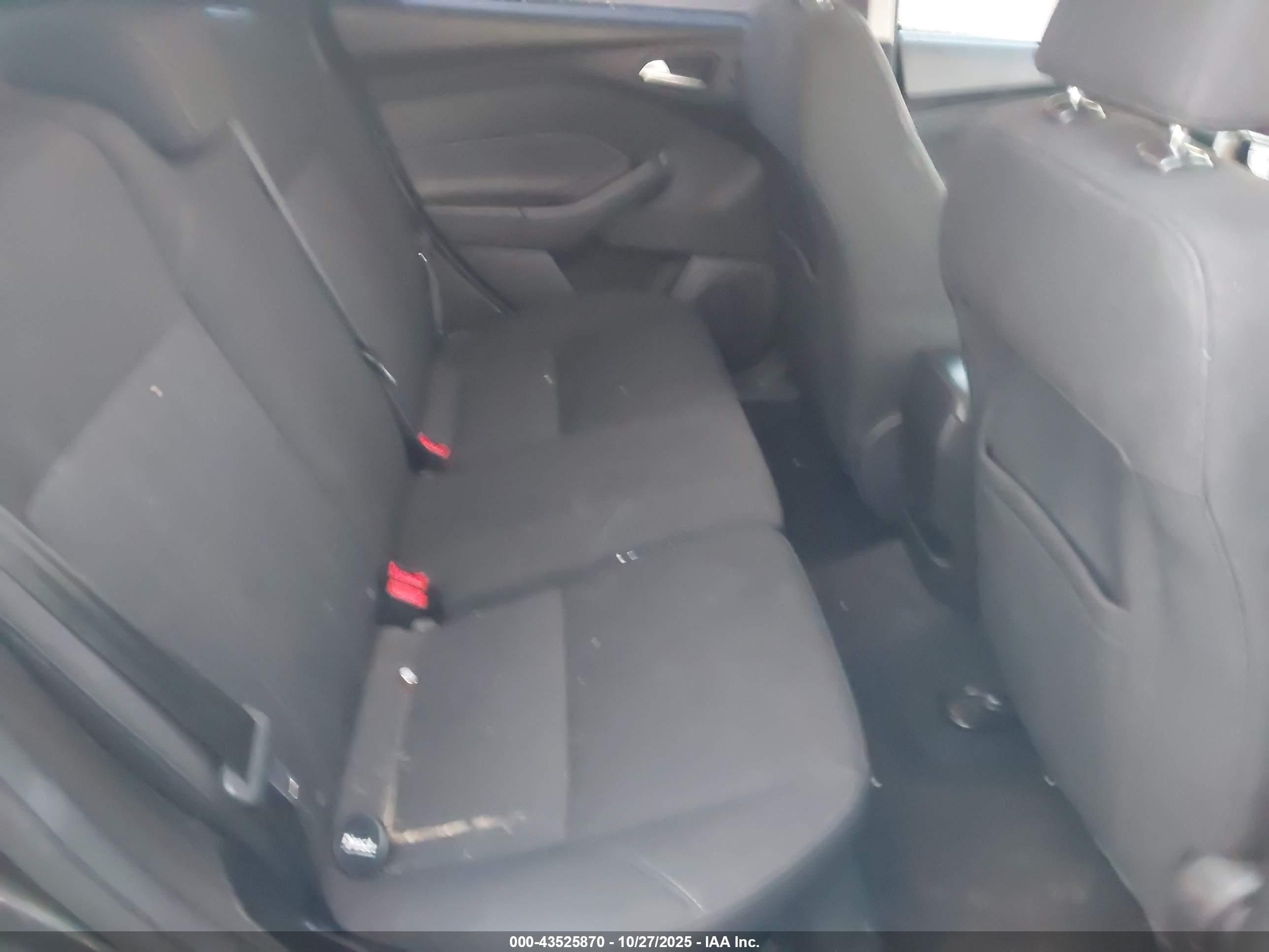 FORD FOCUS image 8