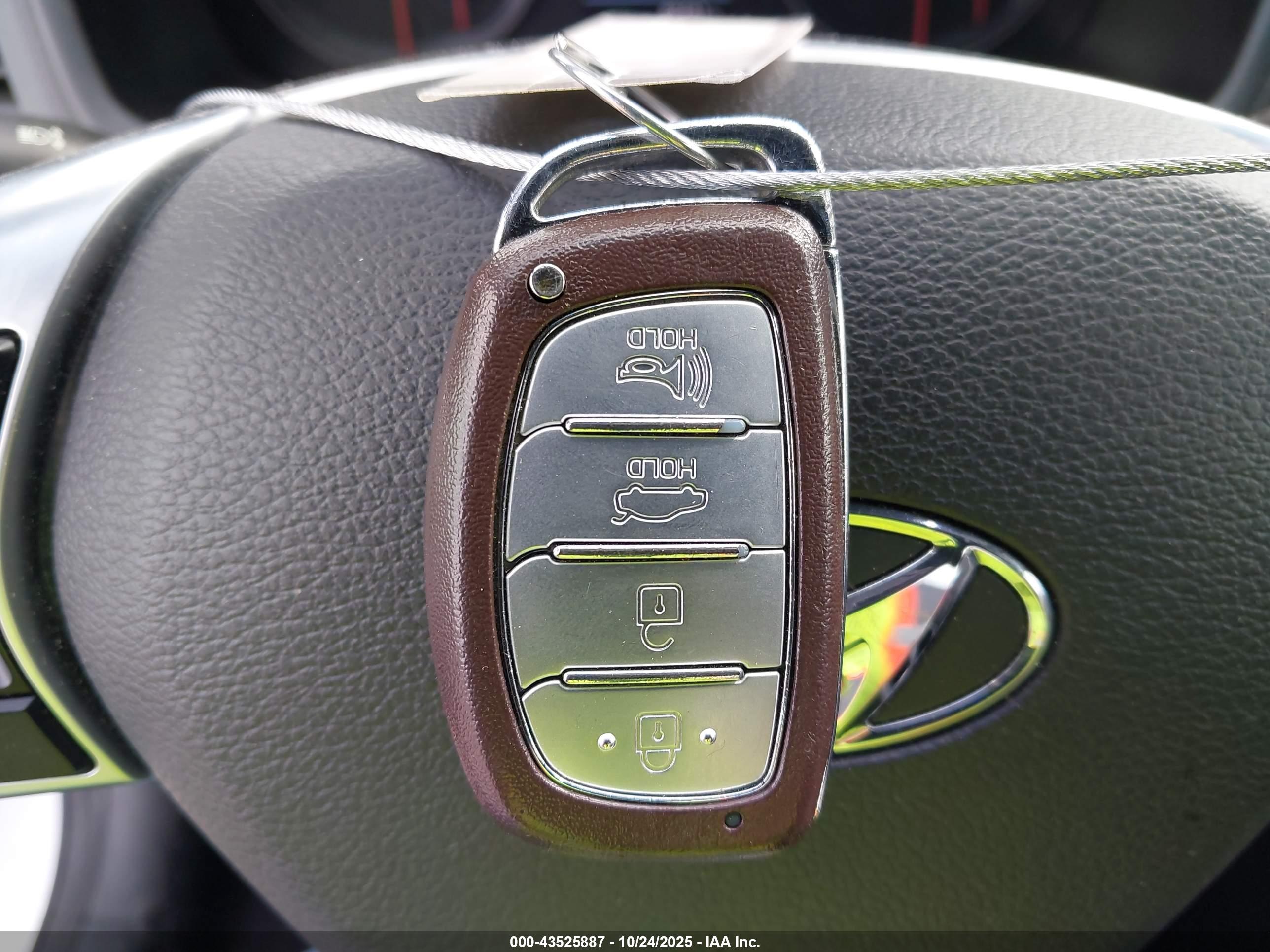 HYUNDAI SONATA image 11