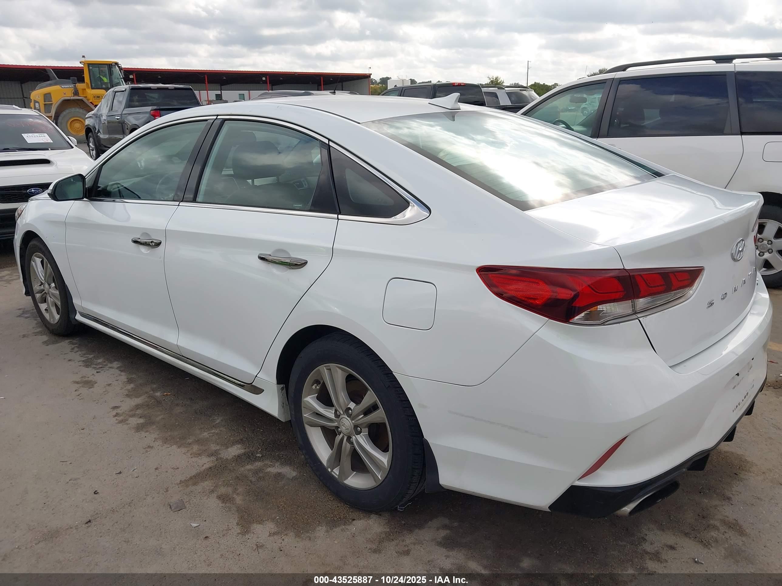 HYUNDAI SONATA image 3