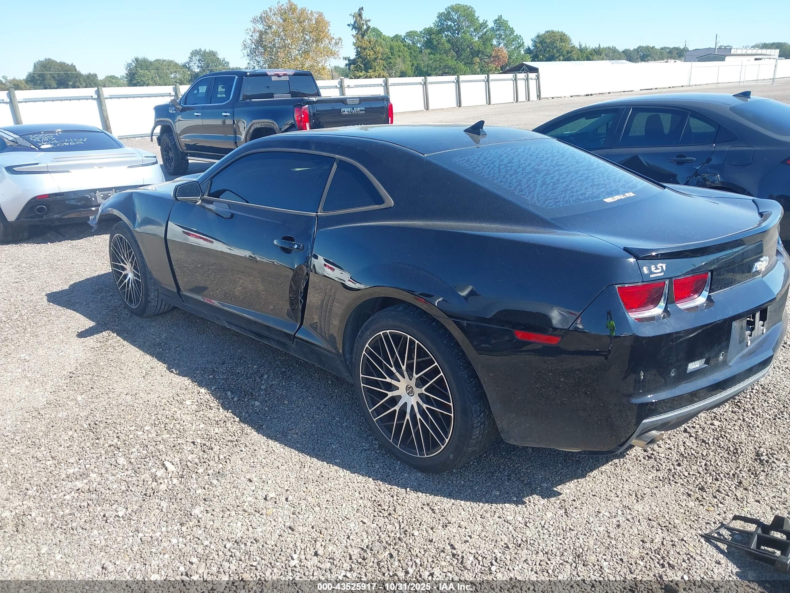 CHEVROLET CAMARO image 3
