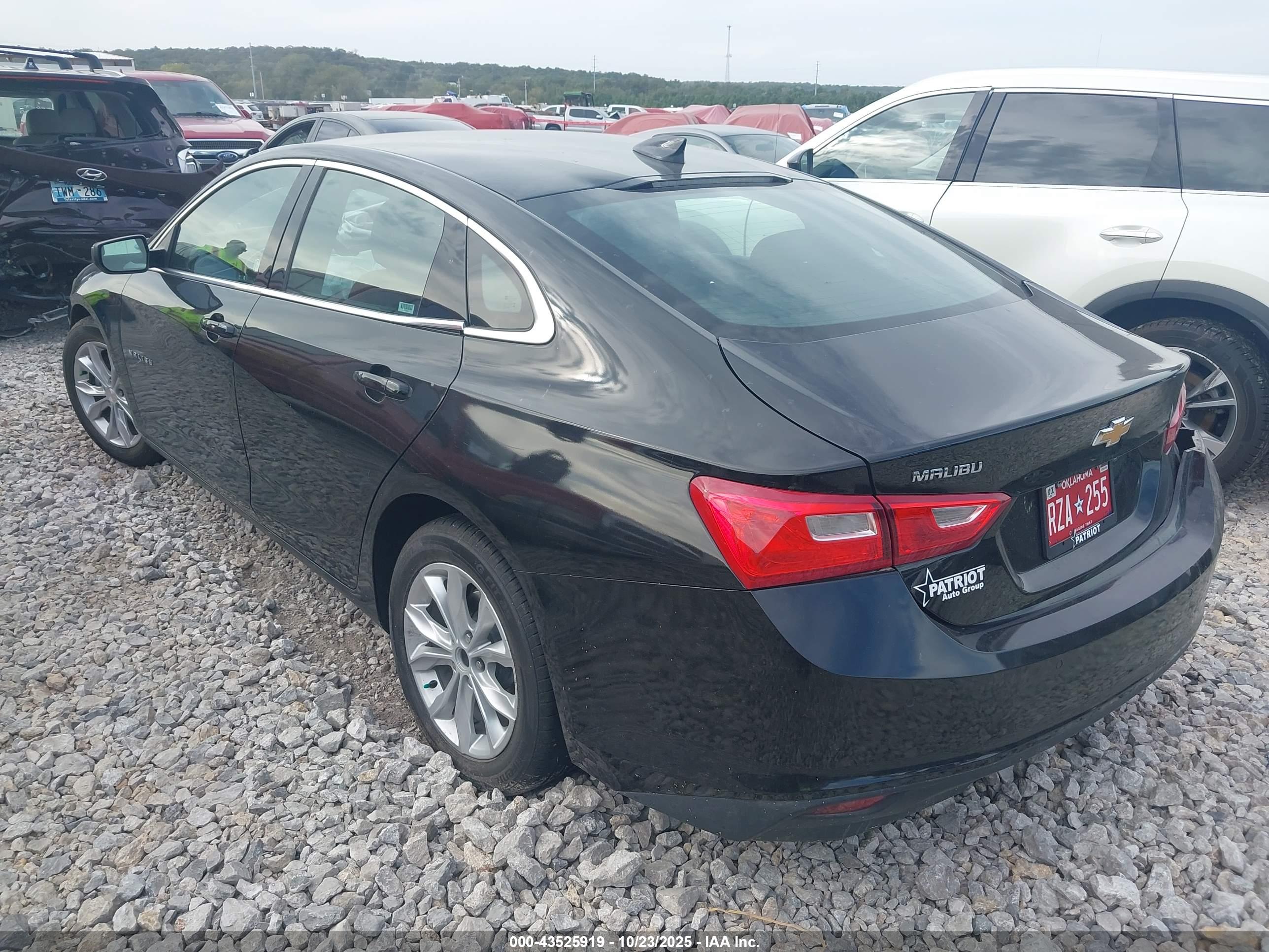 CHEVROLET MALIBU image 3