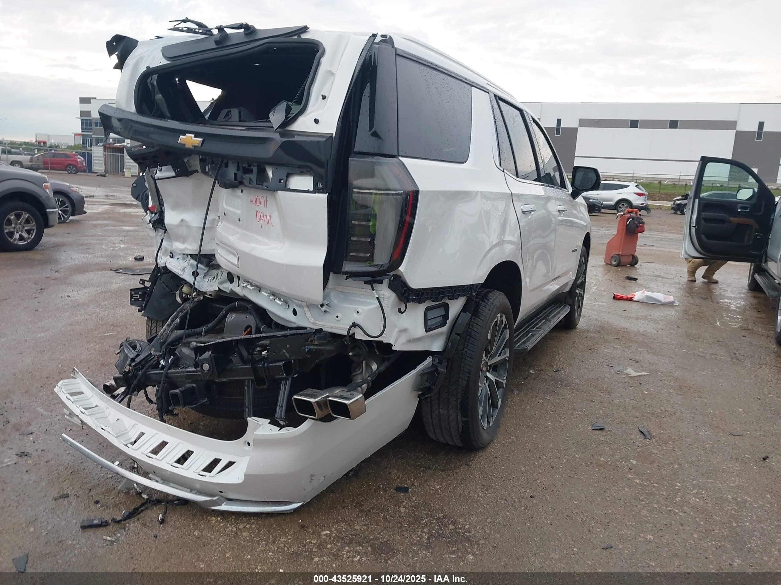 CHEVROLET TAHOE image 4