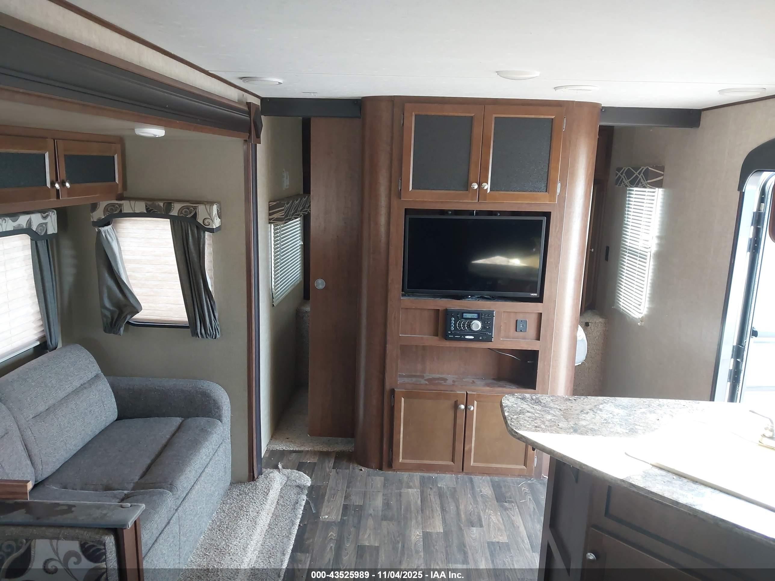 KEYSTONE RV image 8
