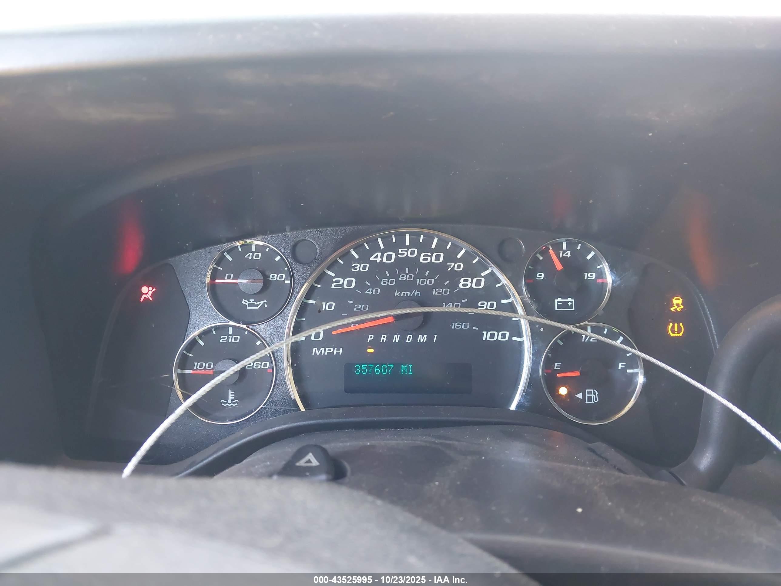 CHEVROLET EXPRESS image 7