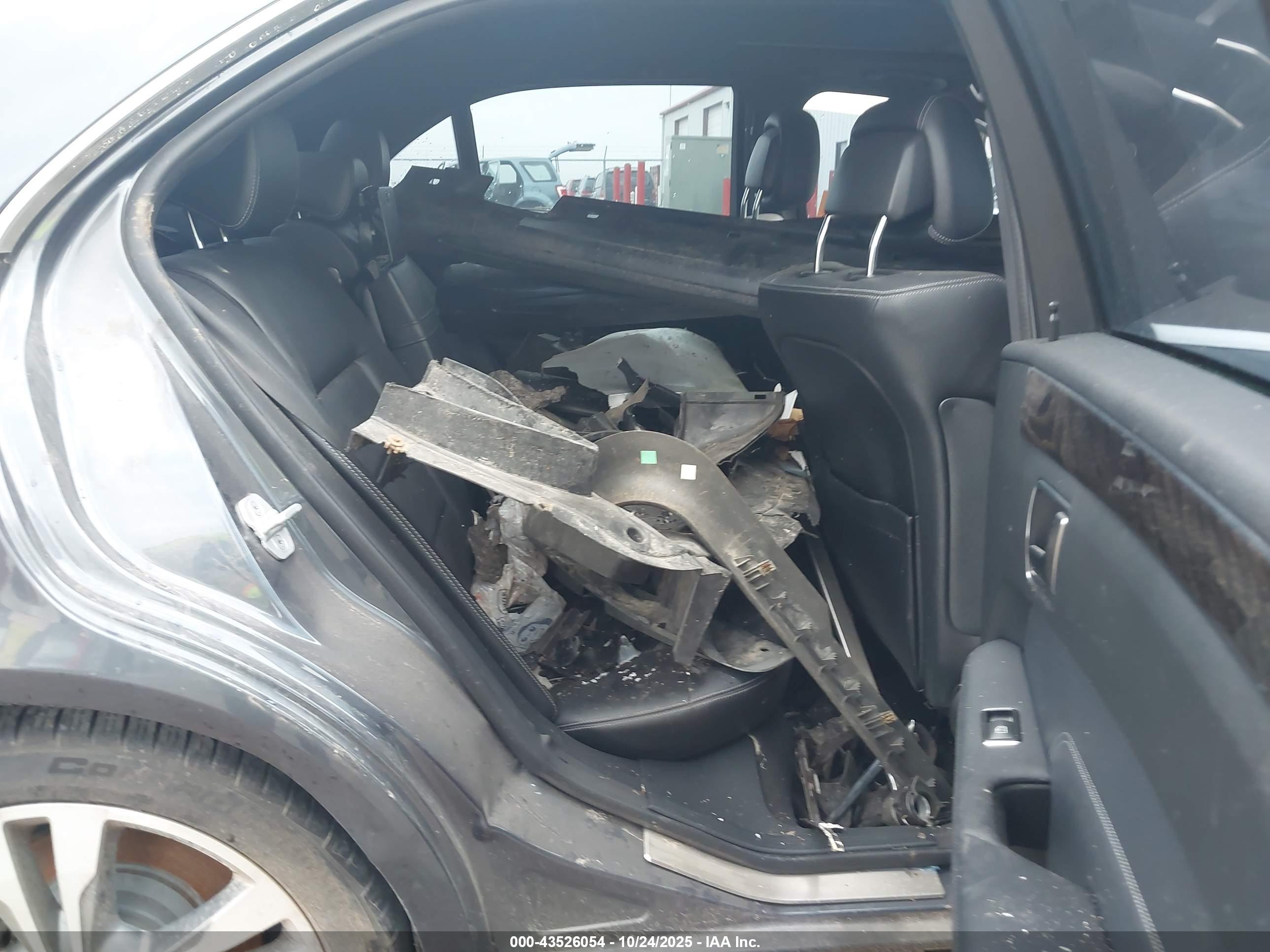 MERCEDES-BENZ E image 8