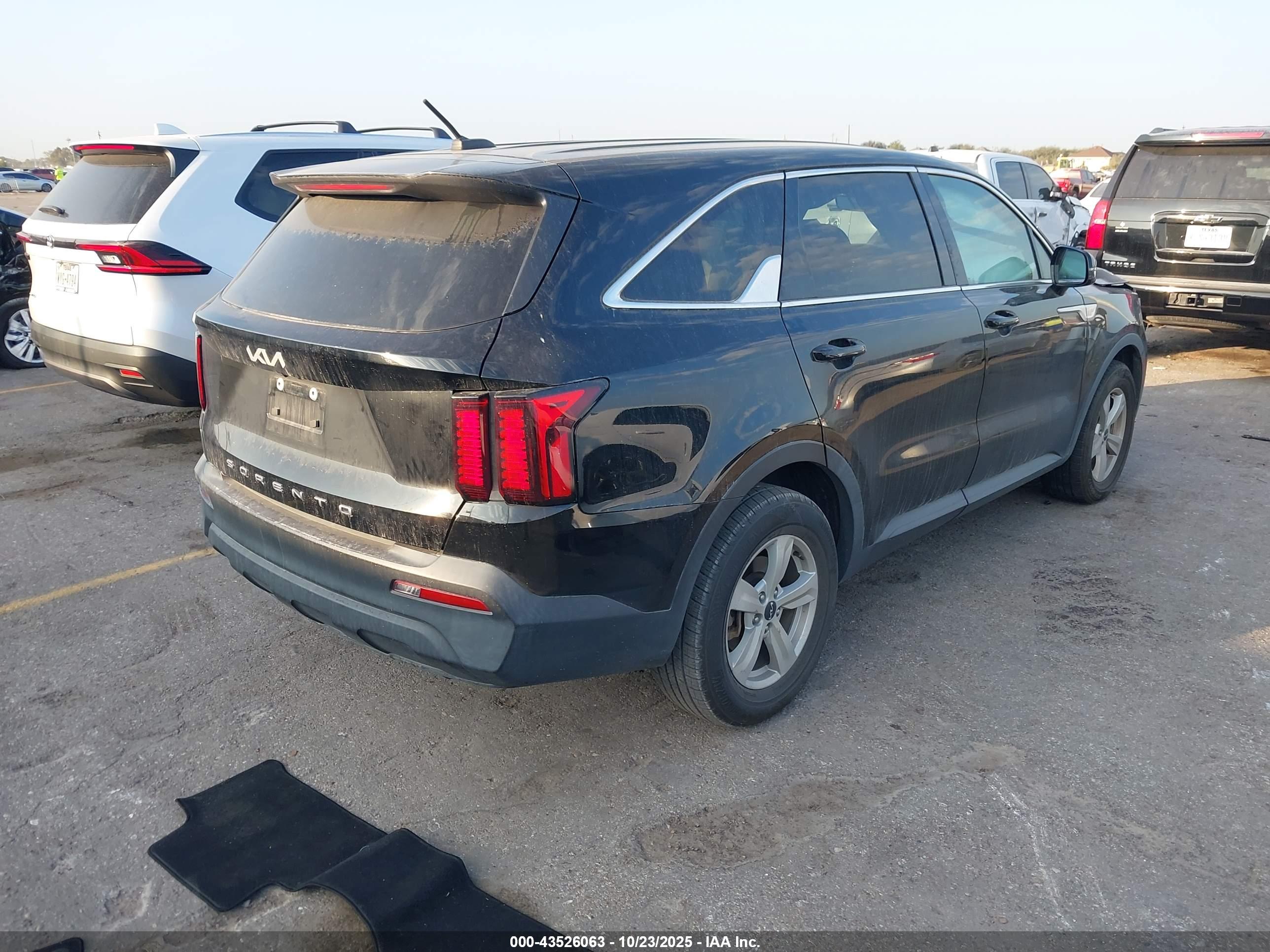 KIA SORENTO image 4