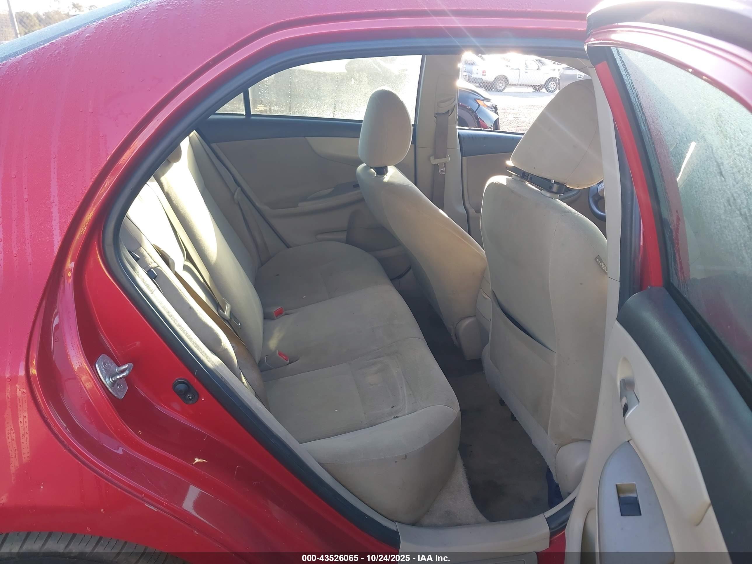 TOYOTA COROLLA image 8