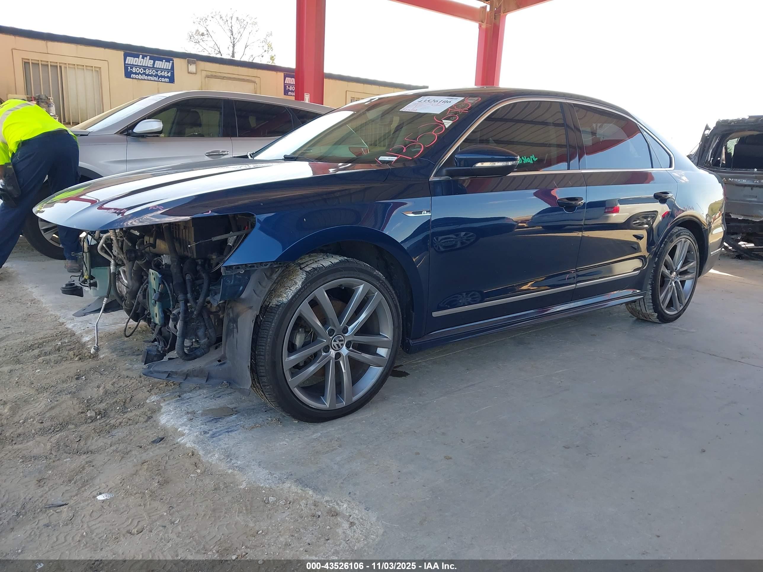 VOLKSWAGEN PASSAT image 2