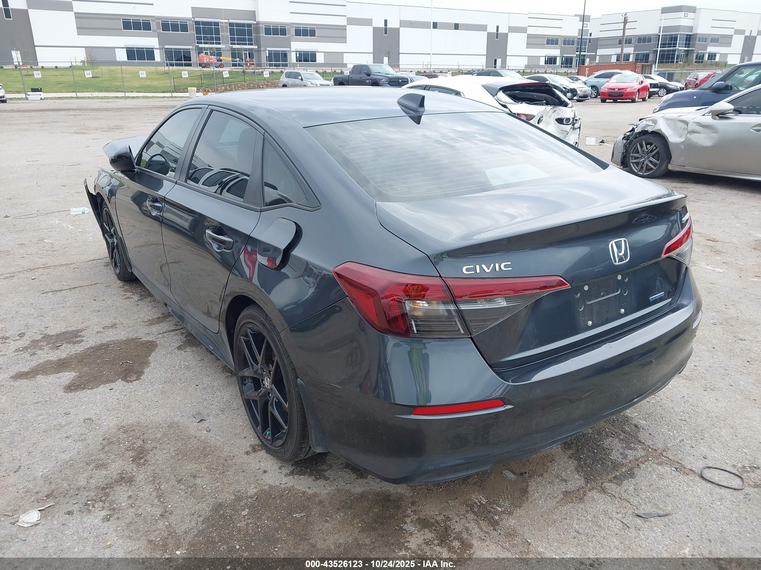 HONDA CIVIC image 3