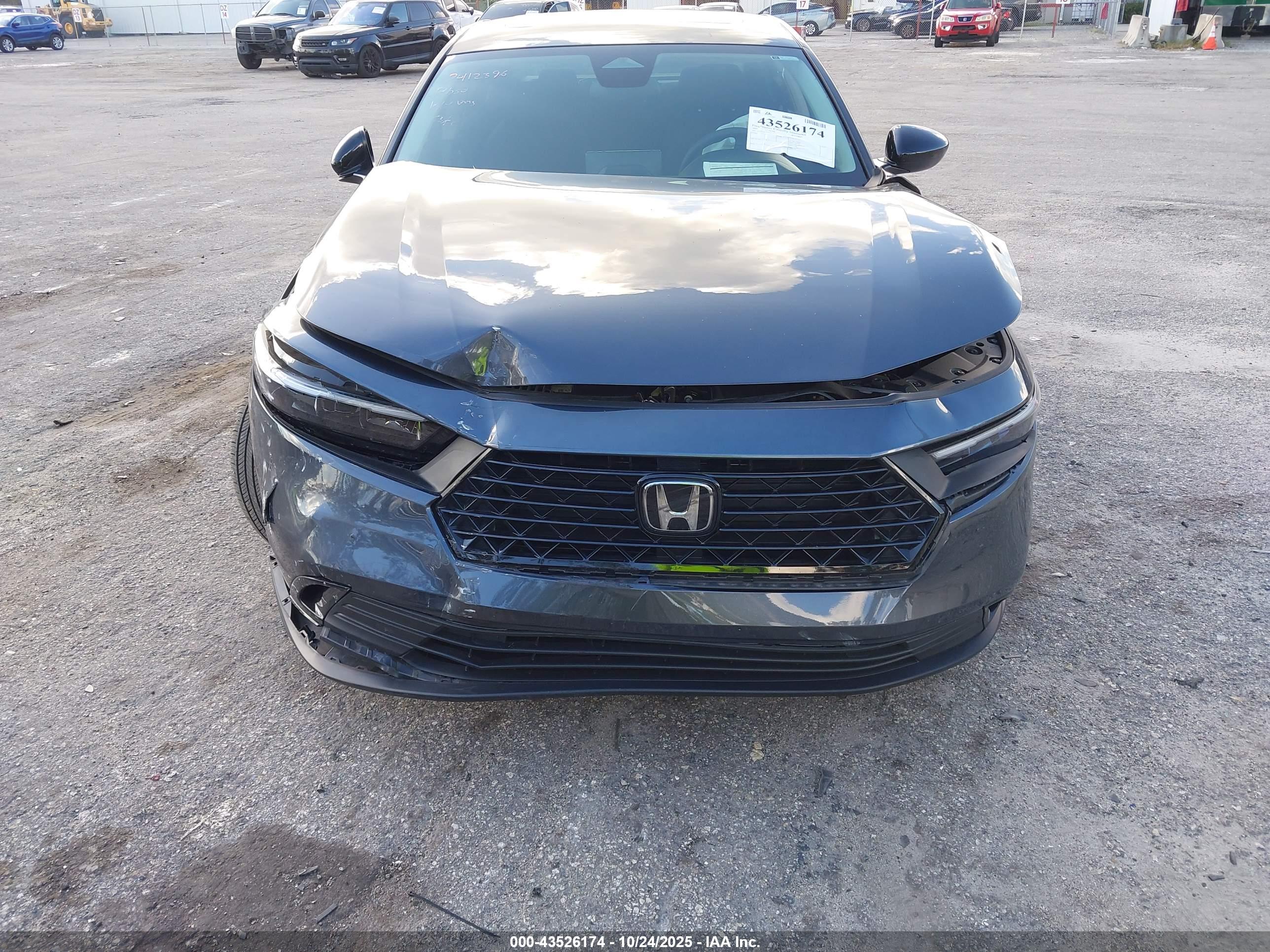 HONDA ACCORD image 6