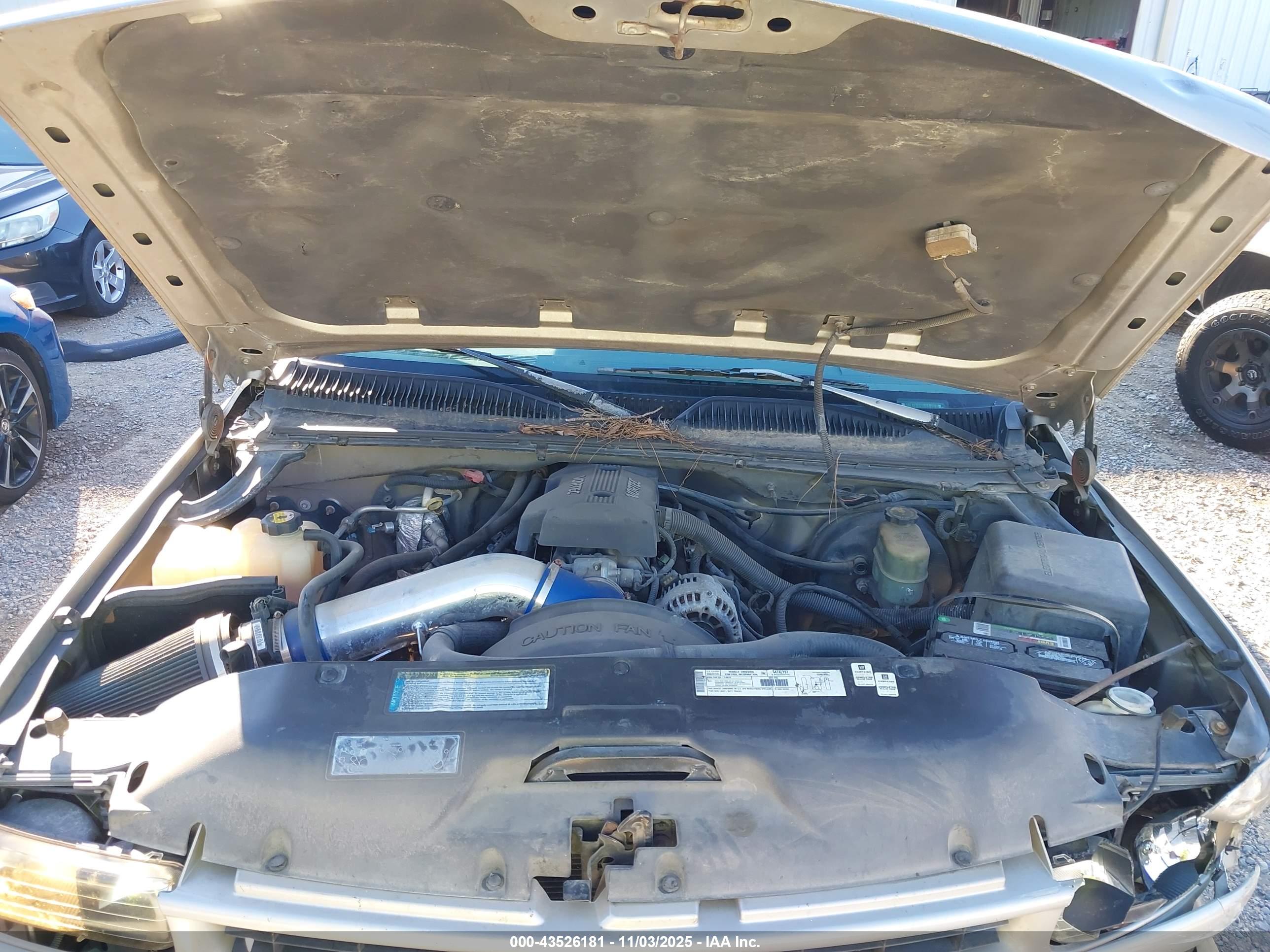 CHEVROLET SILVERADO image 10