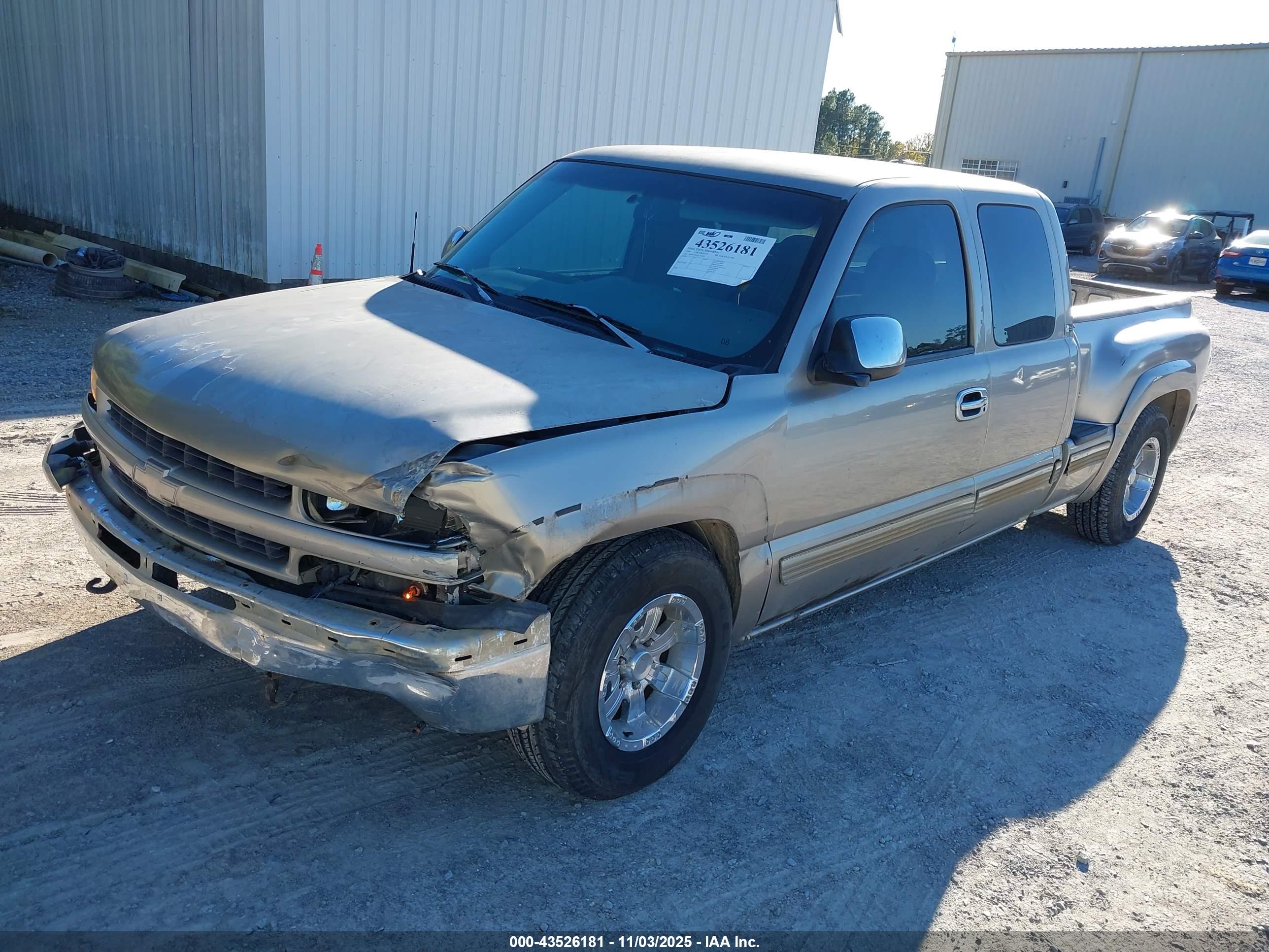 CHEVROLET SILVERADO image 2