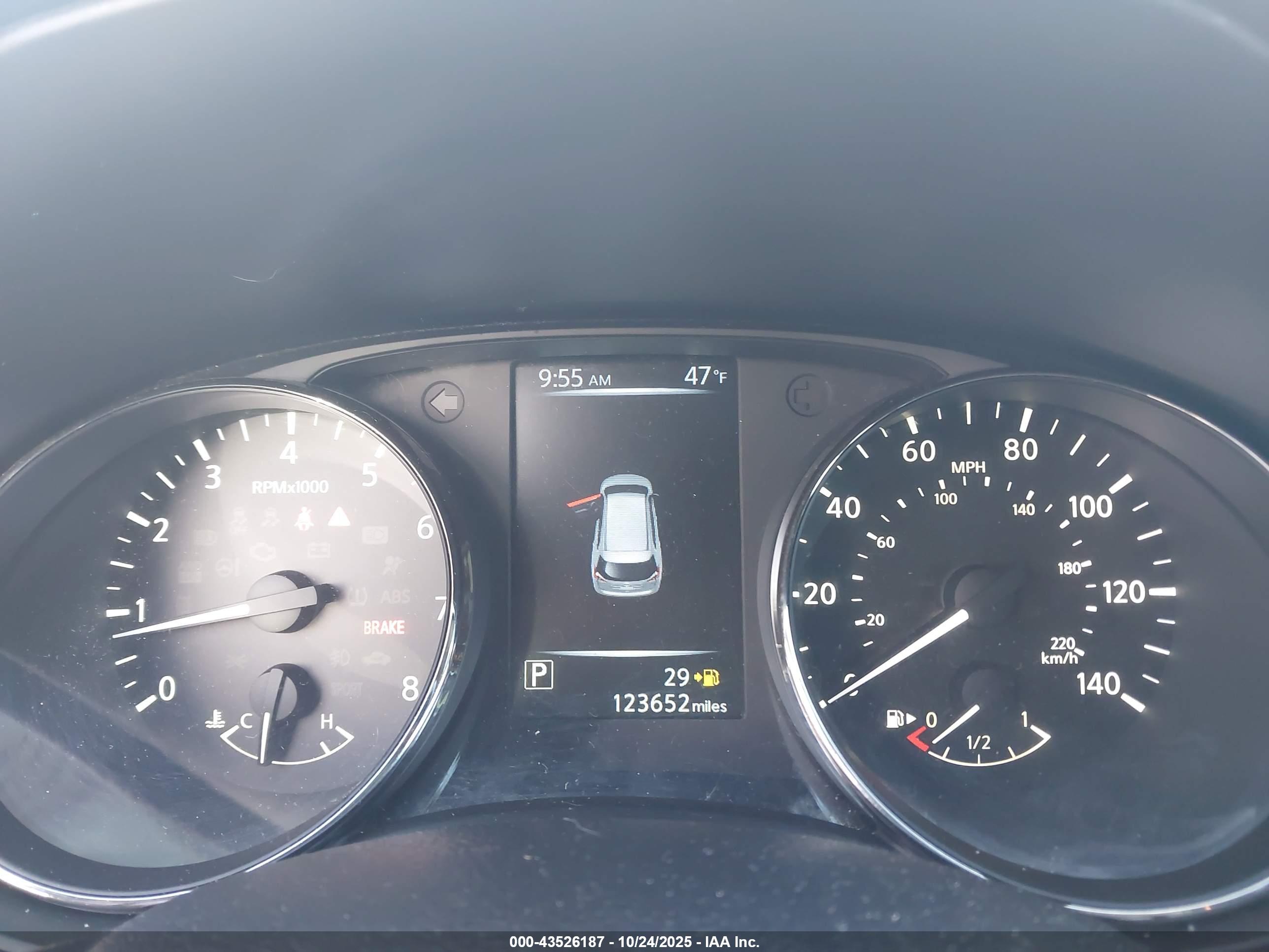 NISSAN ROGUE image 7