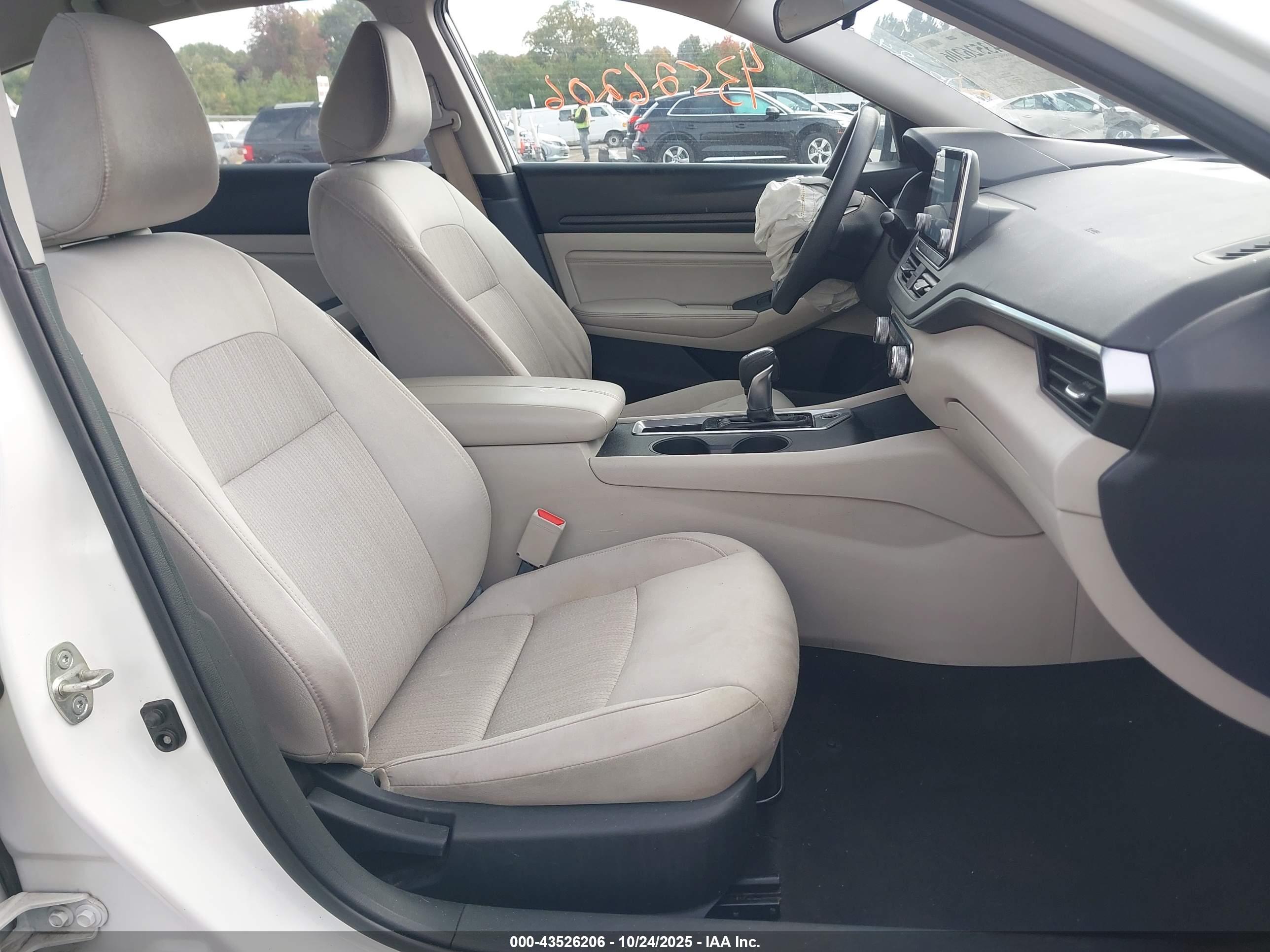 NISSAN ALTIMA image 5