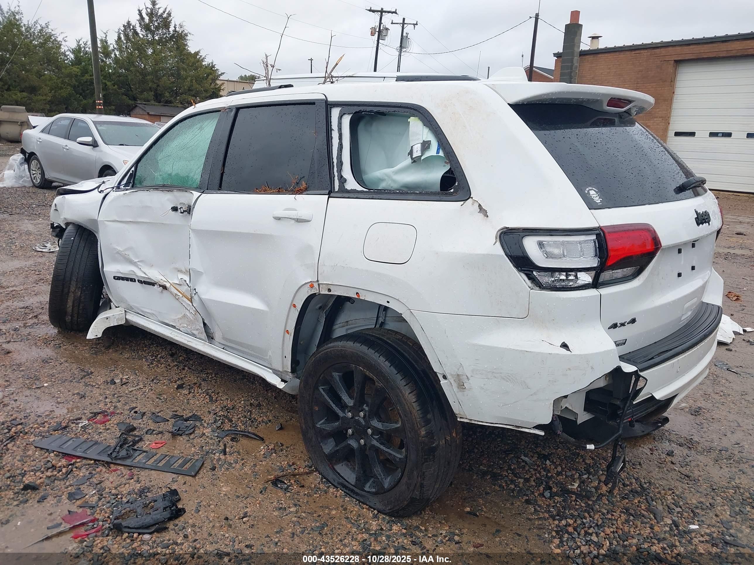 JEEP GRAND image 3