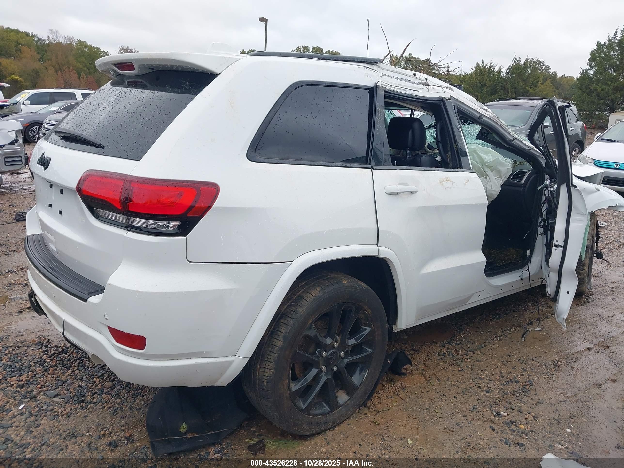 JEEP GRAND image 4
