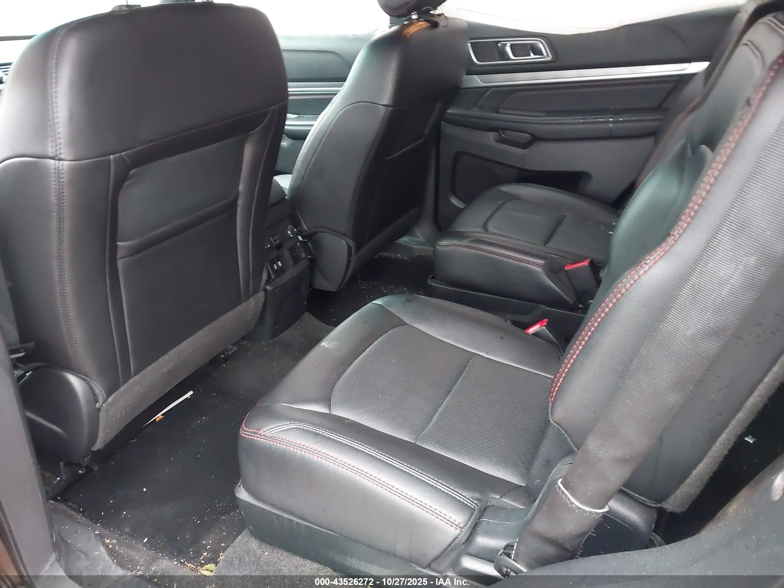 FORD EXPLORER image 8