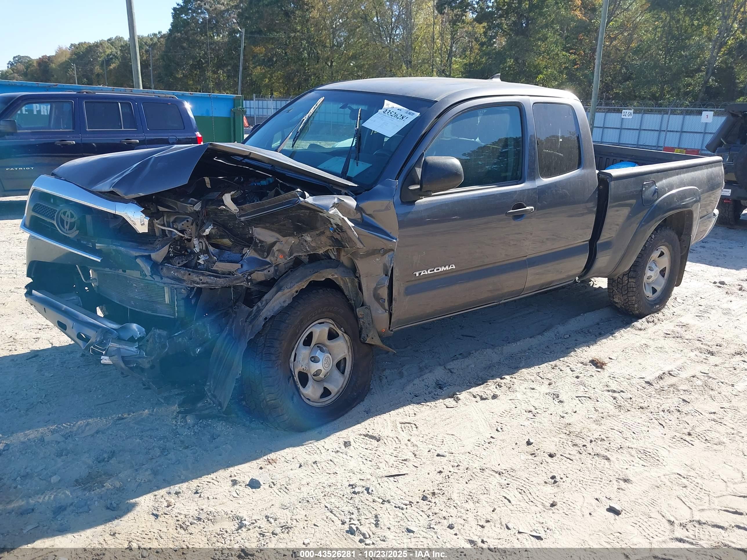 TOYOTA TACOMA image 2