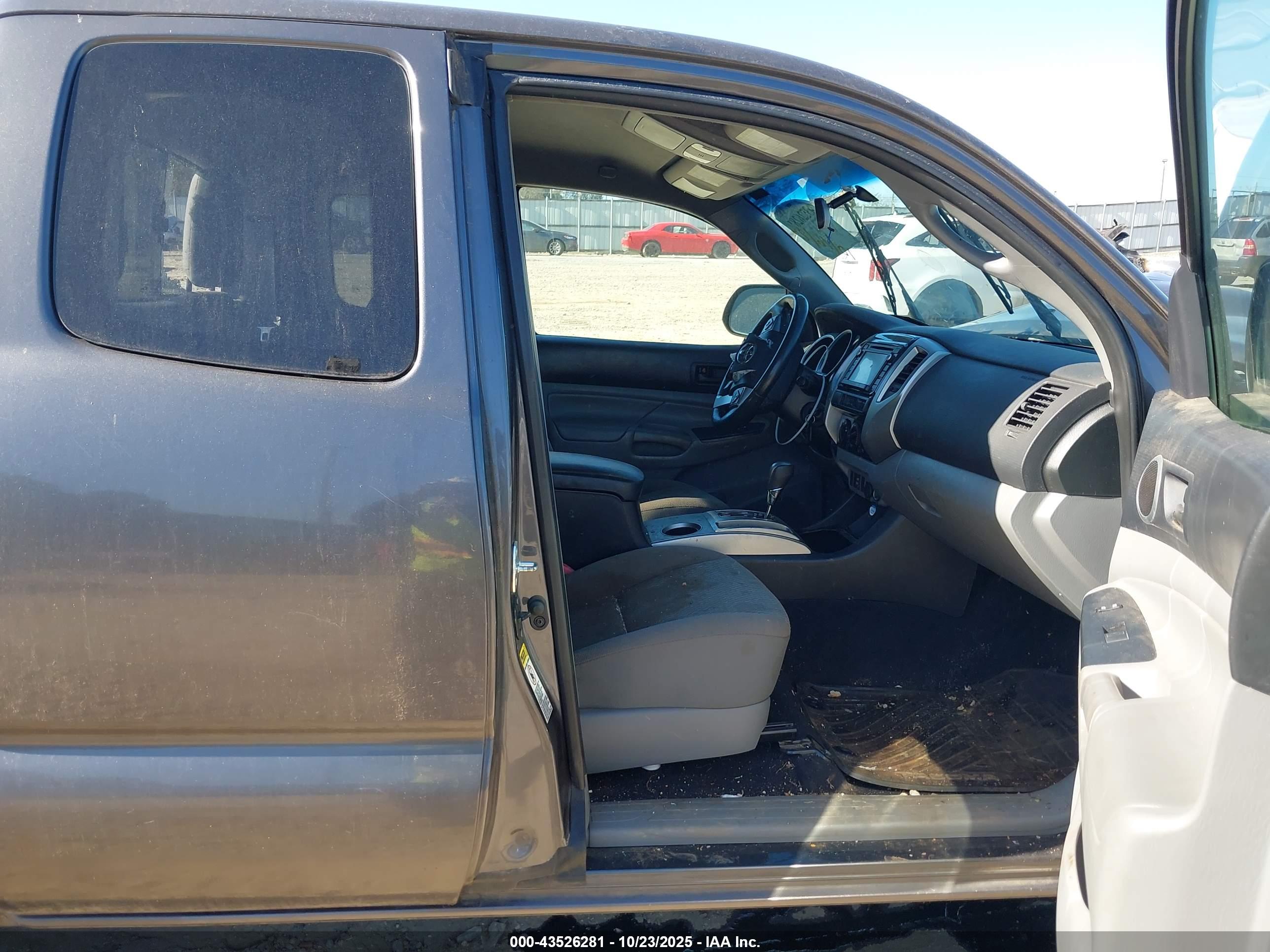 TOYOTA TACOMA image 5