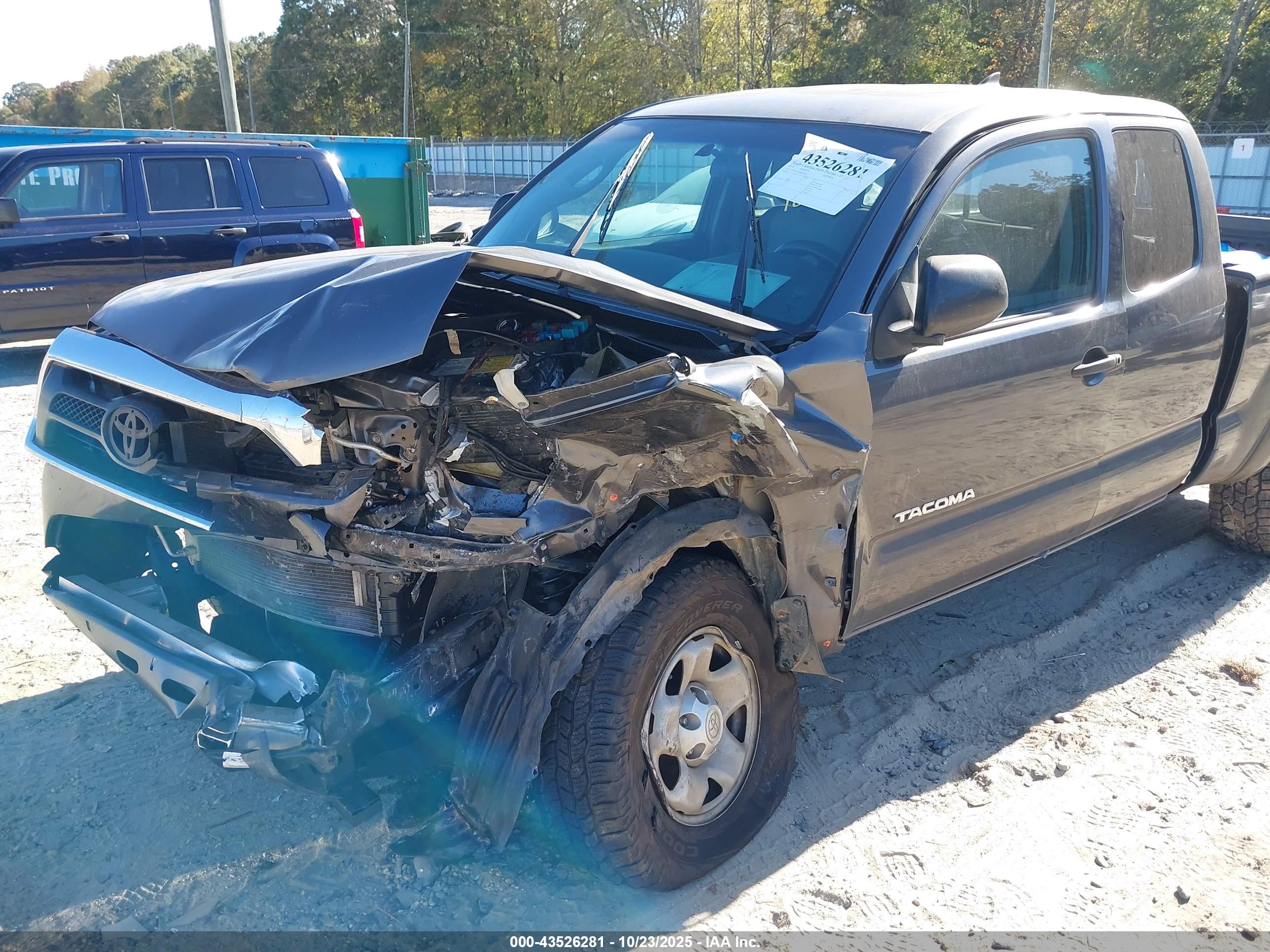 TOYOTA TACOMA image 6